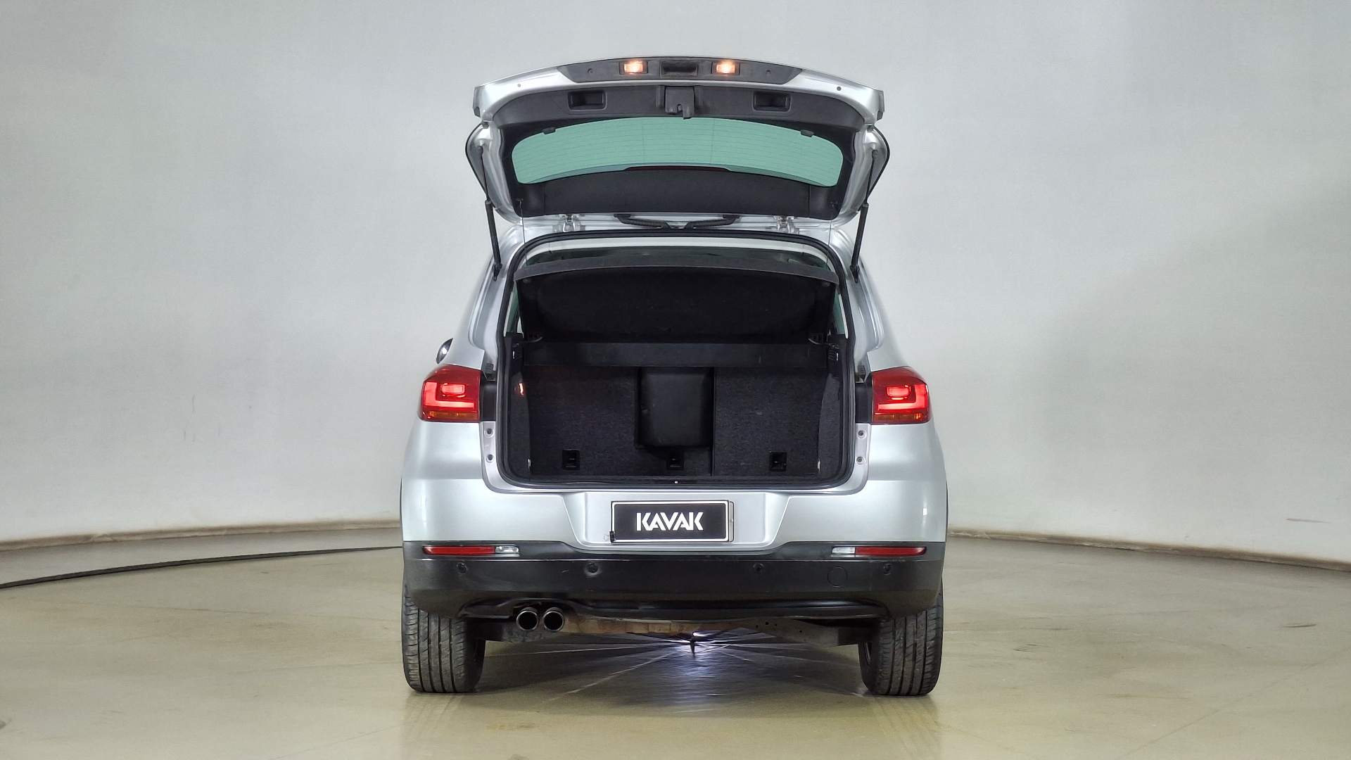 Volkswagen Tiguan — foto 6 de 15