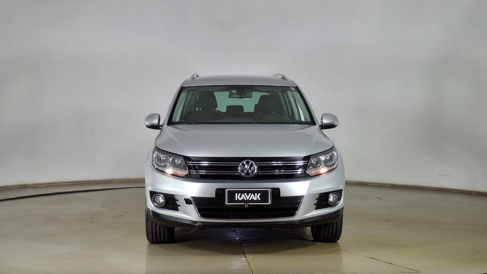 Volkswagen Tiguan — foto 2 de 15