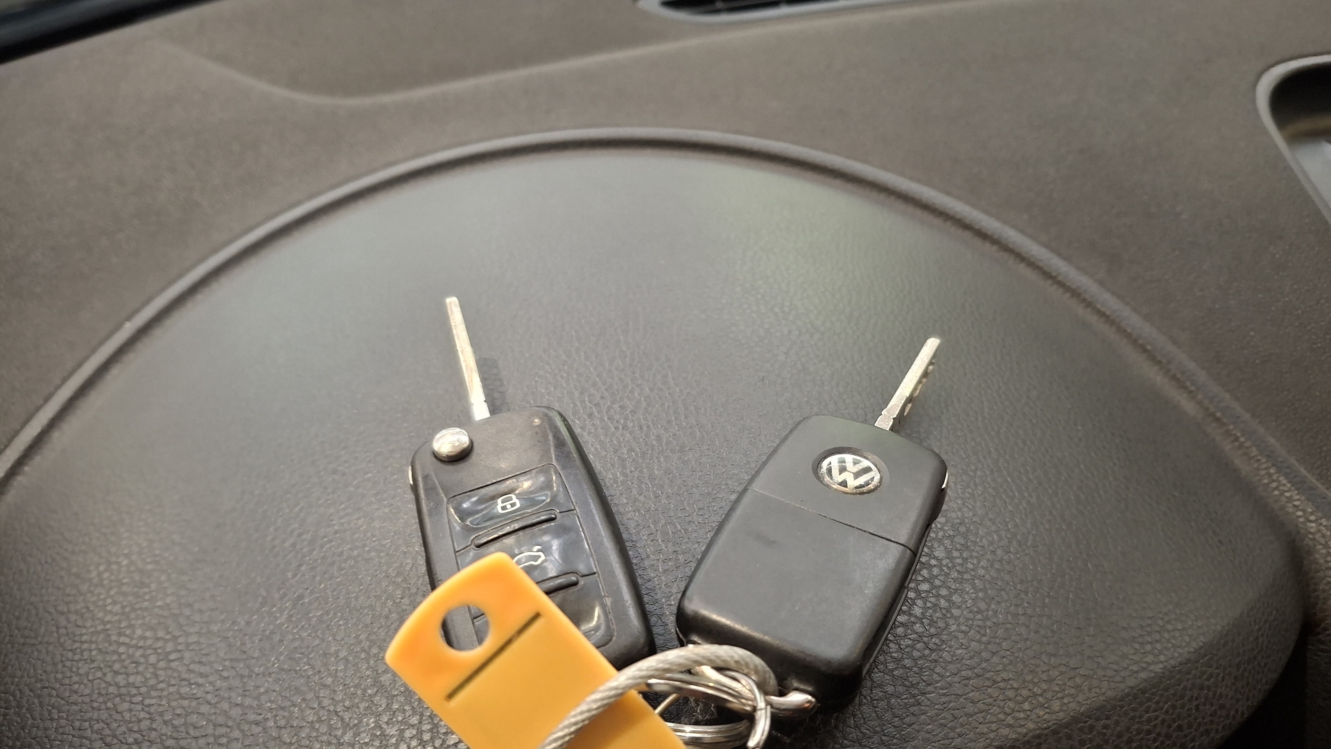 Volkswagen Tiguan — foto 15 de 15