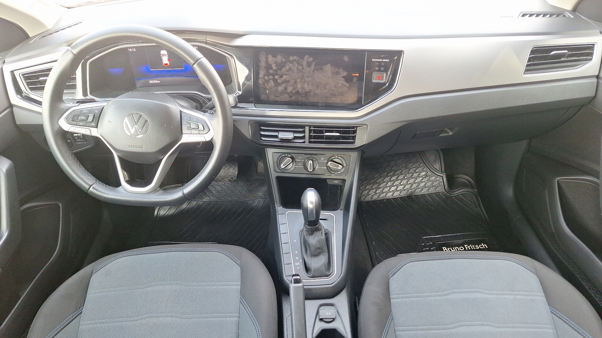 Volkswagen Nivus — foto 6 de 14