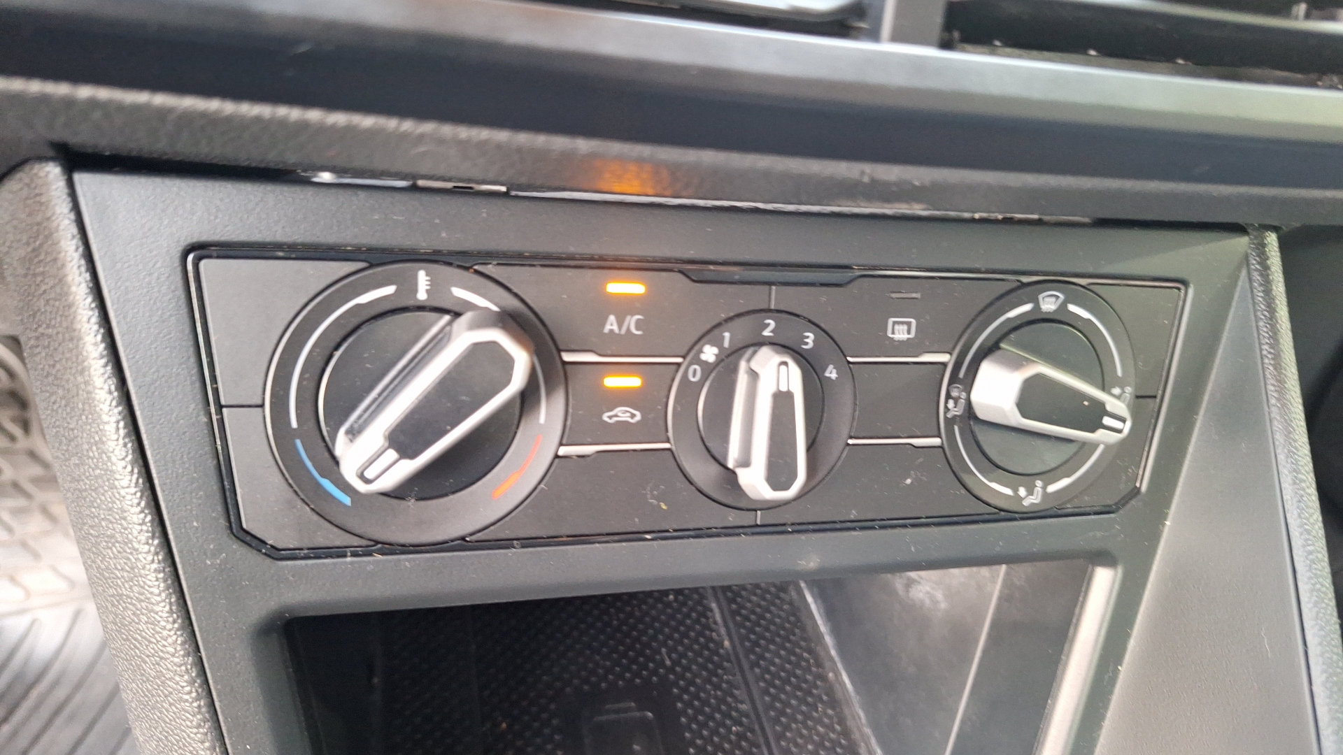 Volkswagen Nivus — foto 14 de 14