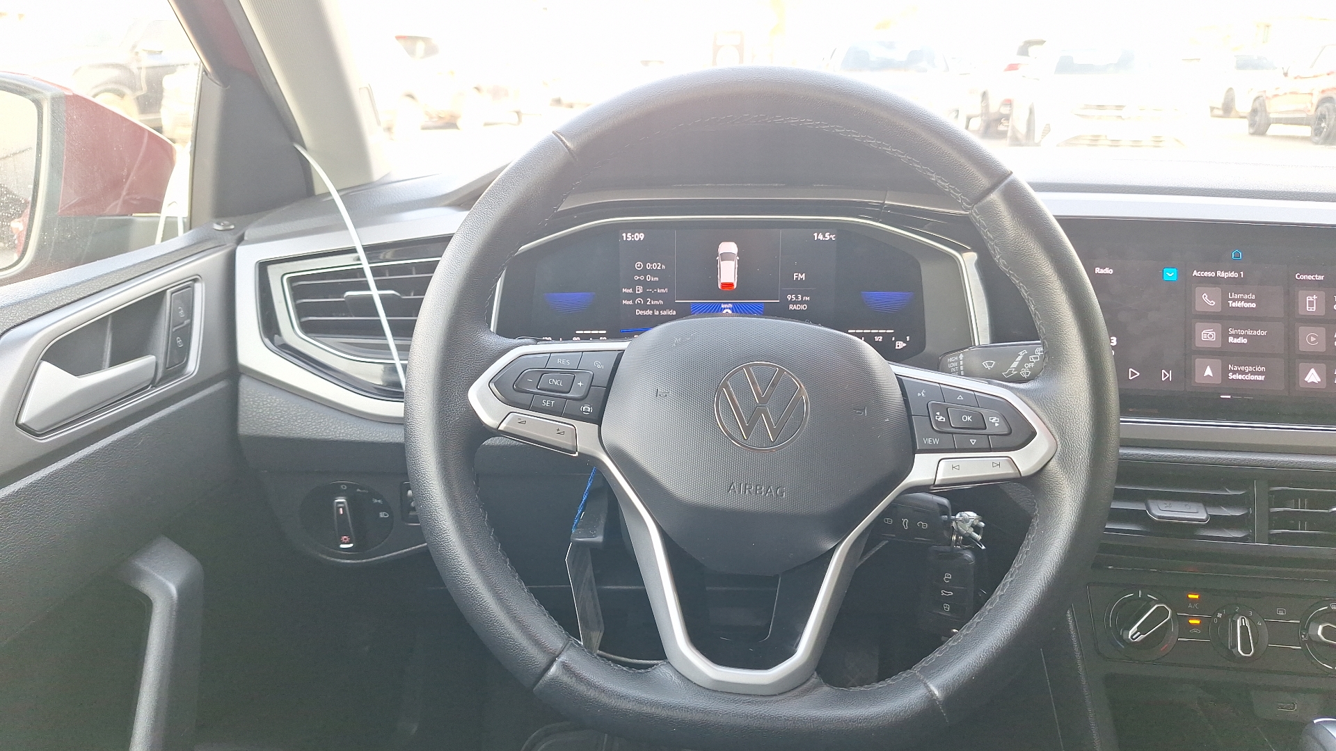 Volkswagen Nivus — foto 8 de 14