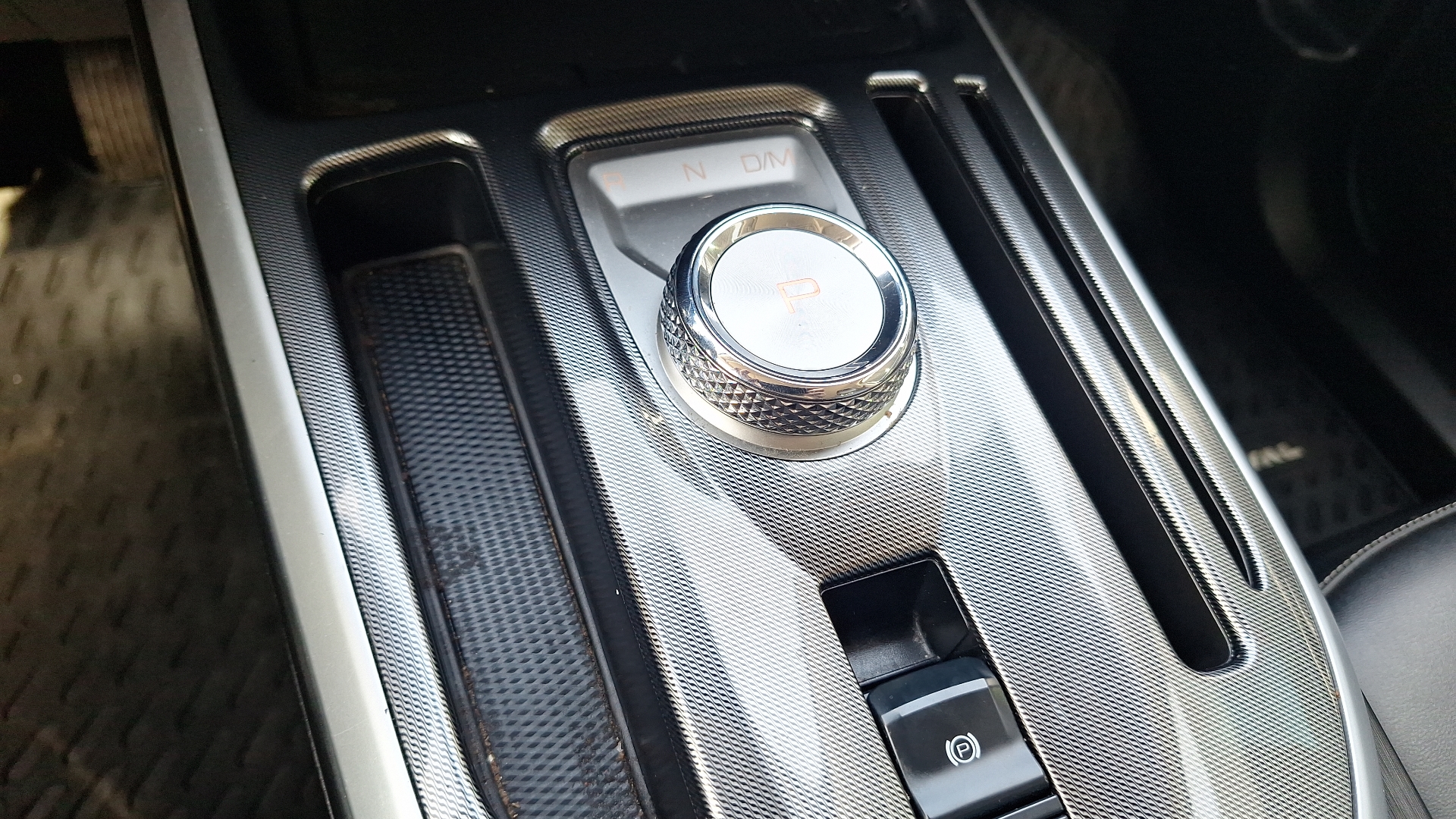 Haval Jolion — foto 11 de 15