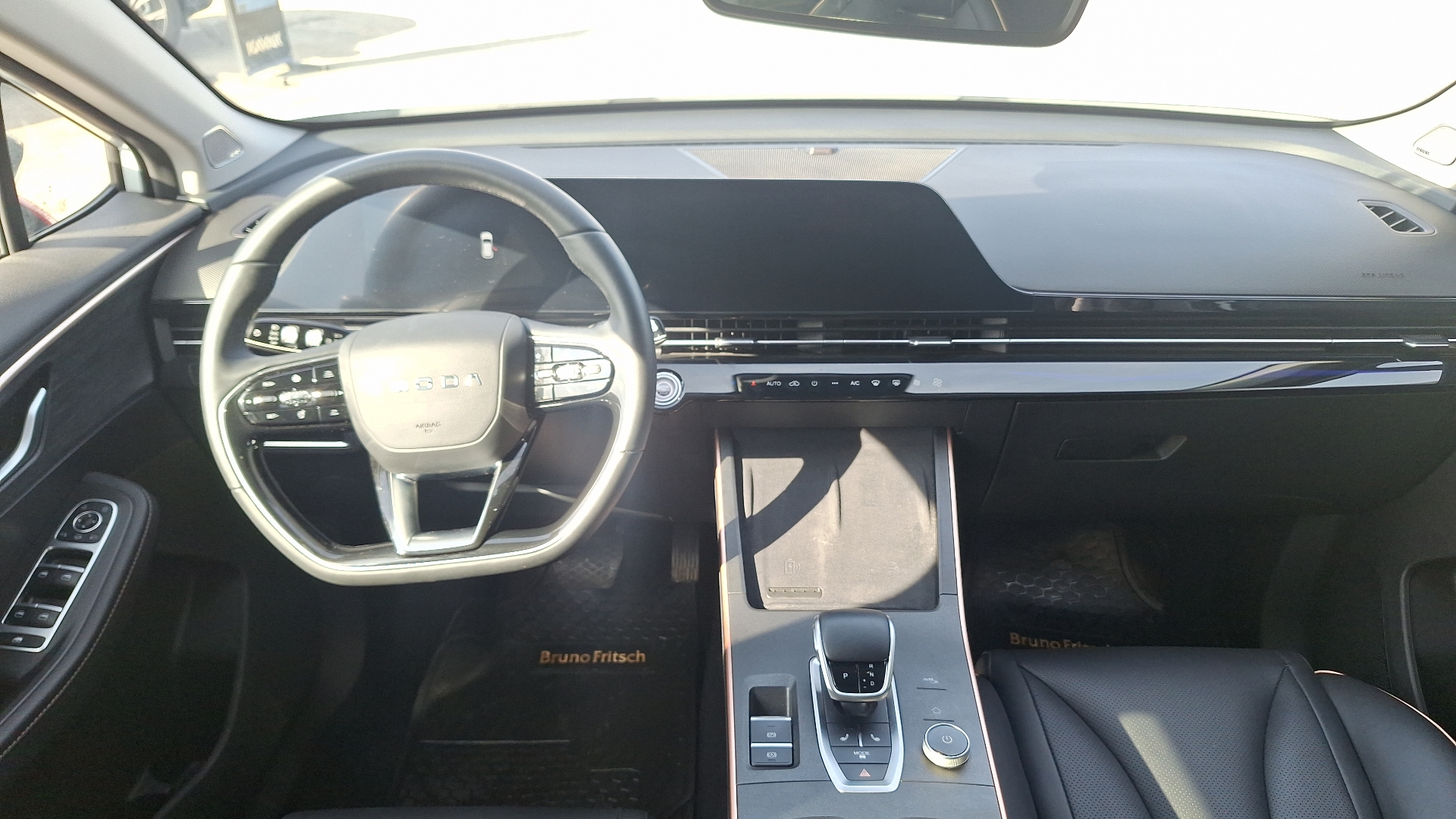 Omoda C5 — foto 6 de 16