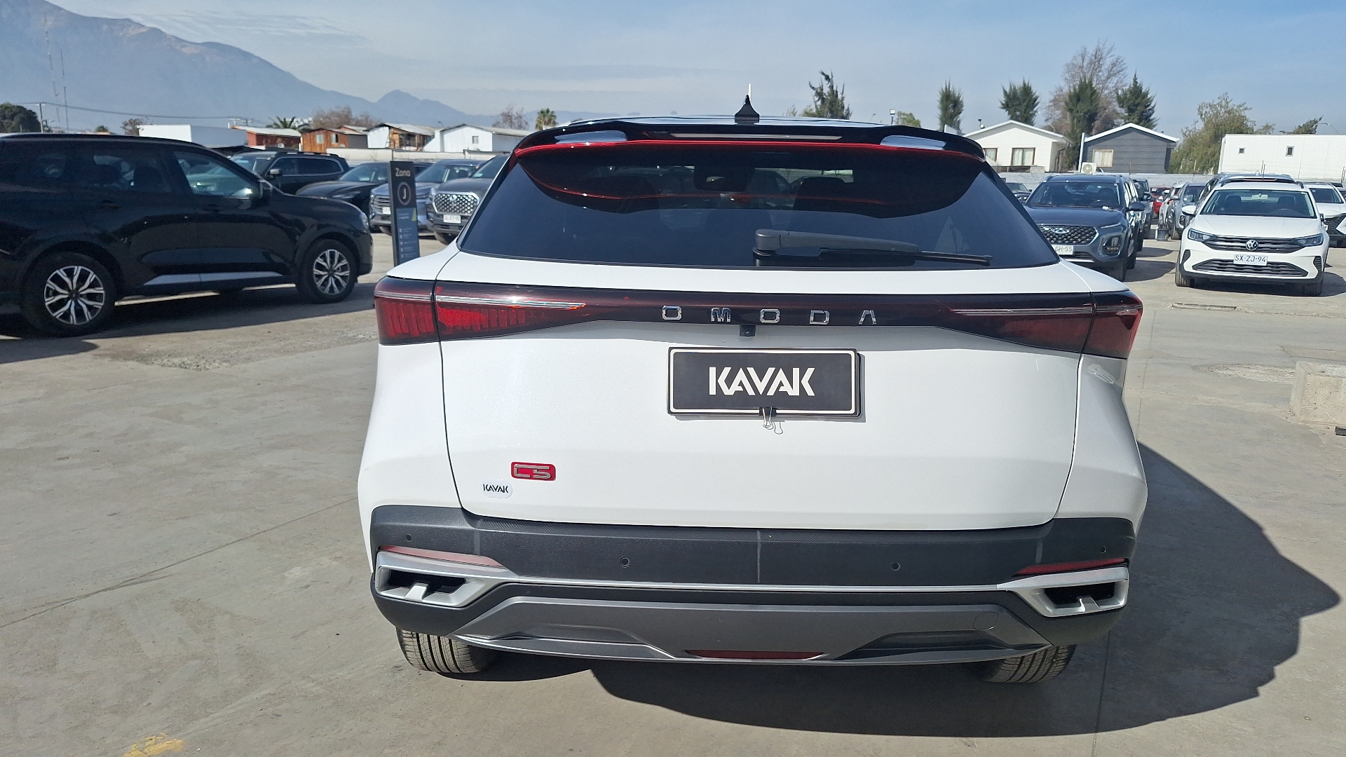 Omoda C5 — foto 3 de 16