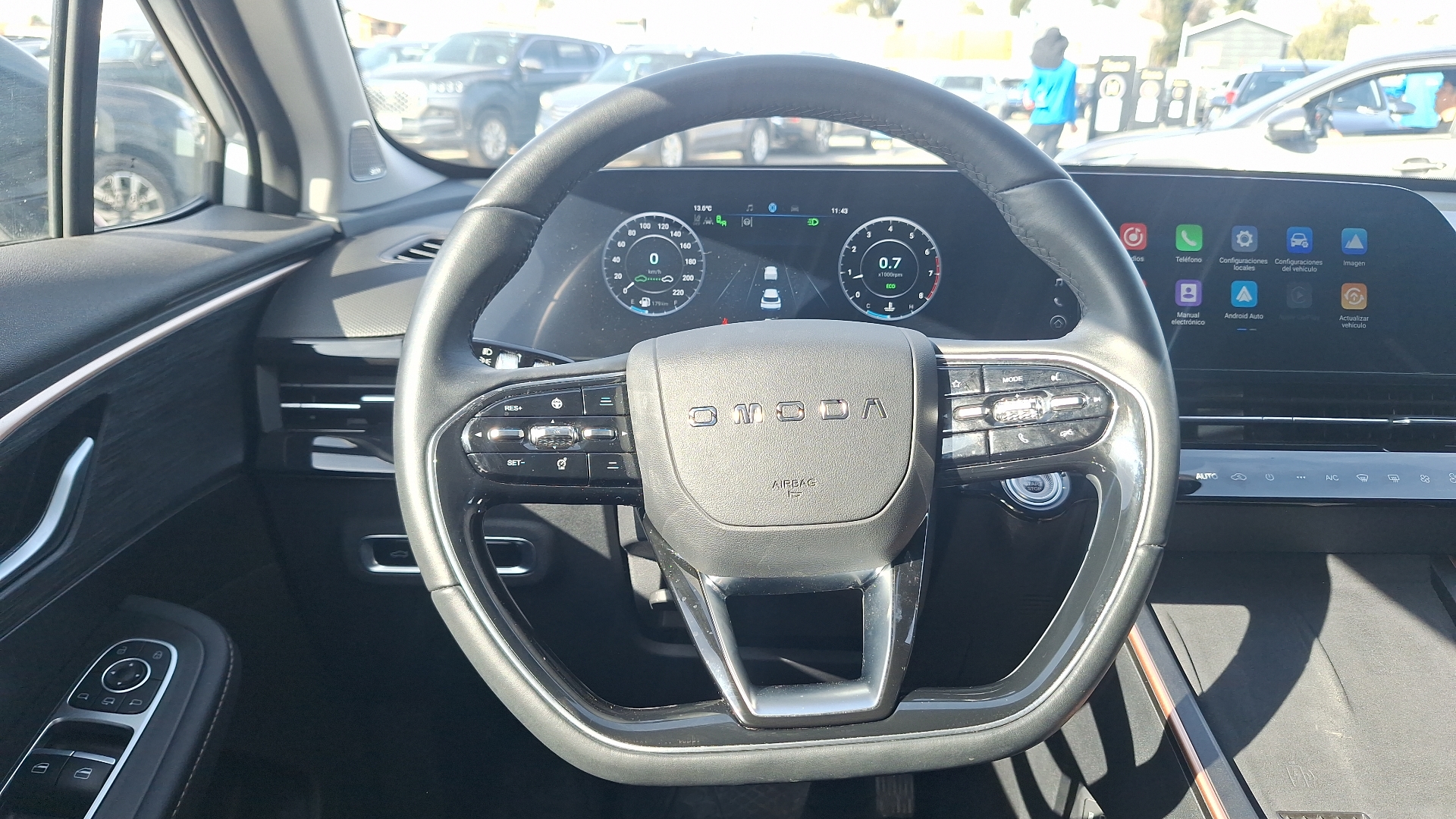Omoda C5 — foto 8 de 16