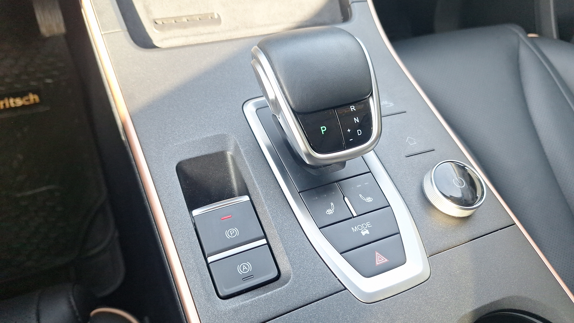 Omoda C5 — foto 11 de 16