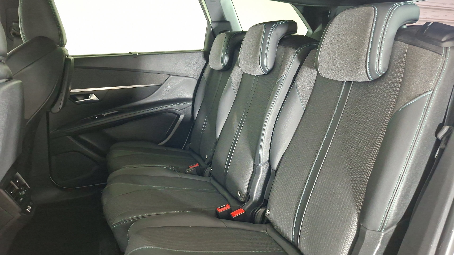 Peugeot 5008 — foto 15 de 18