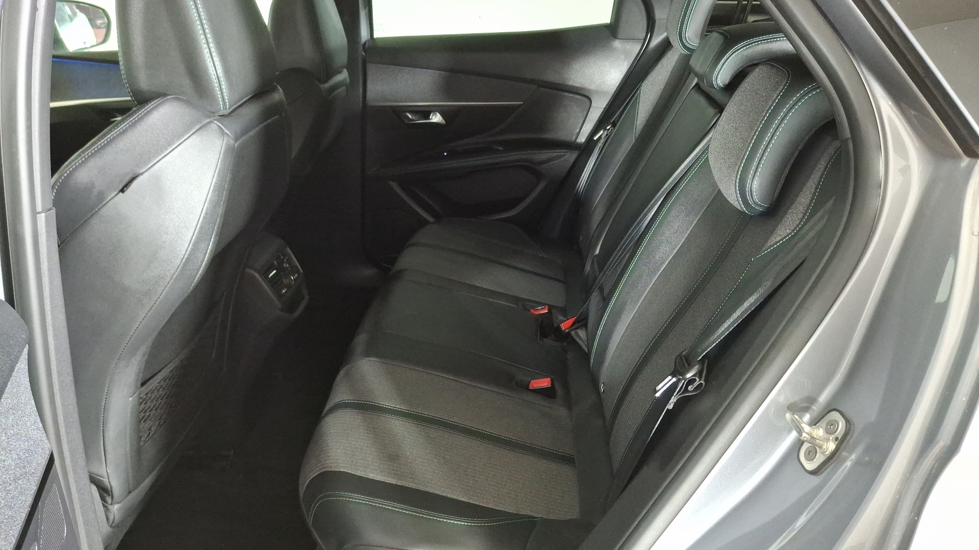 Peugeot 3008 — foto 13 de 15