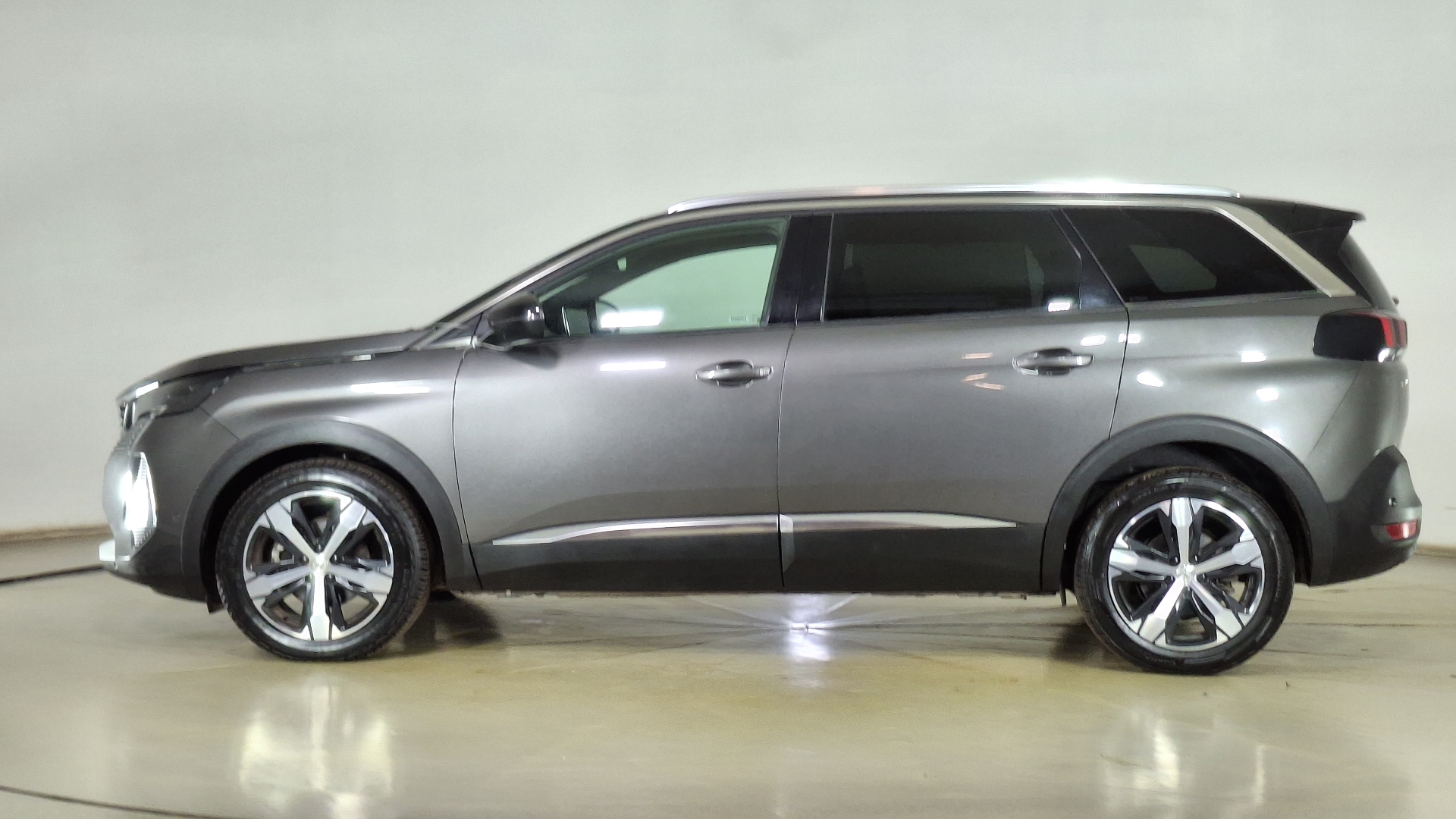 Peugeot 5008 — foto 7 de 16