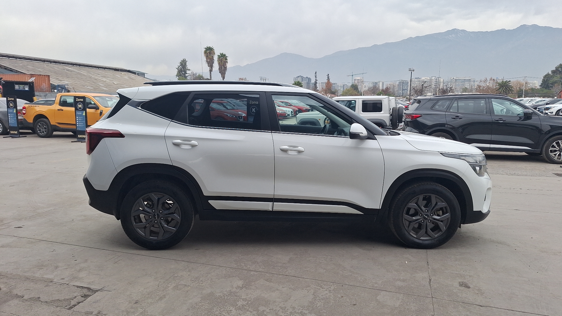 KIA Seltos — foto 5 de 15