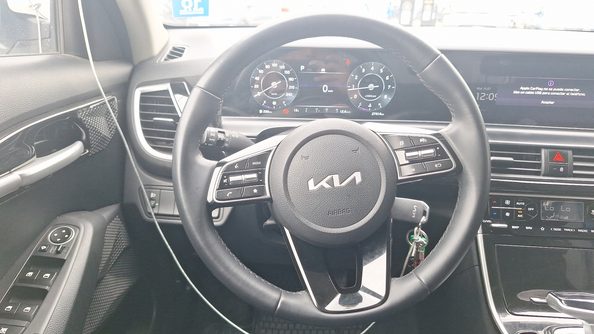 KIA Seltos — foto 8 de 15