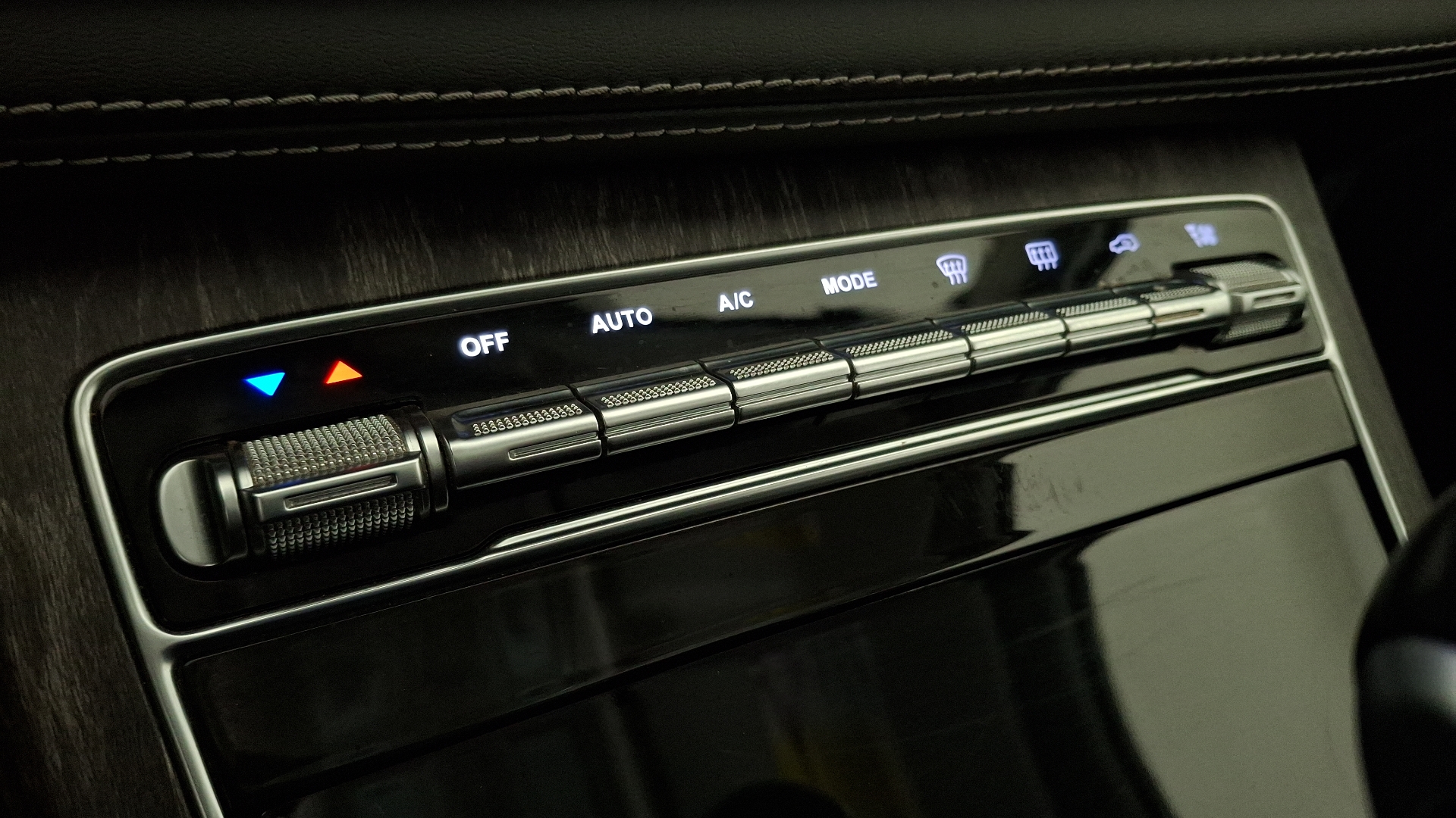 DFSK Suv600 — foto 16 de 17