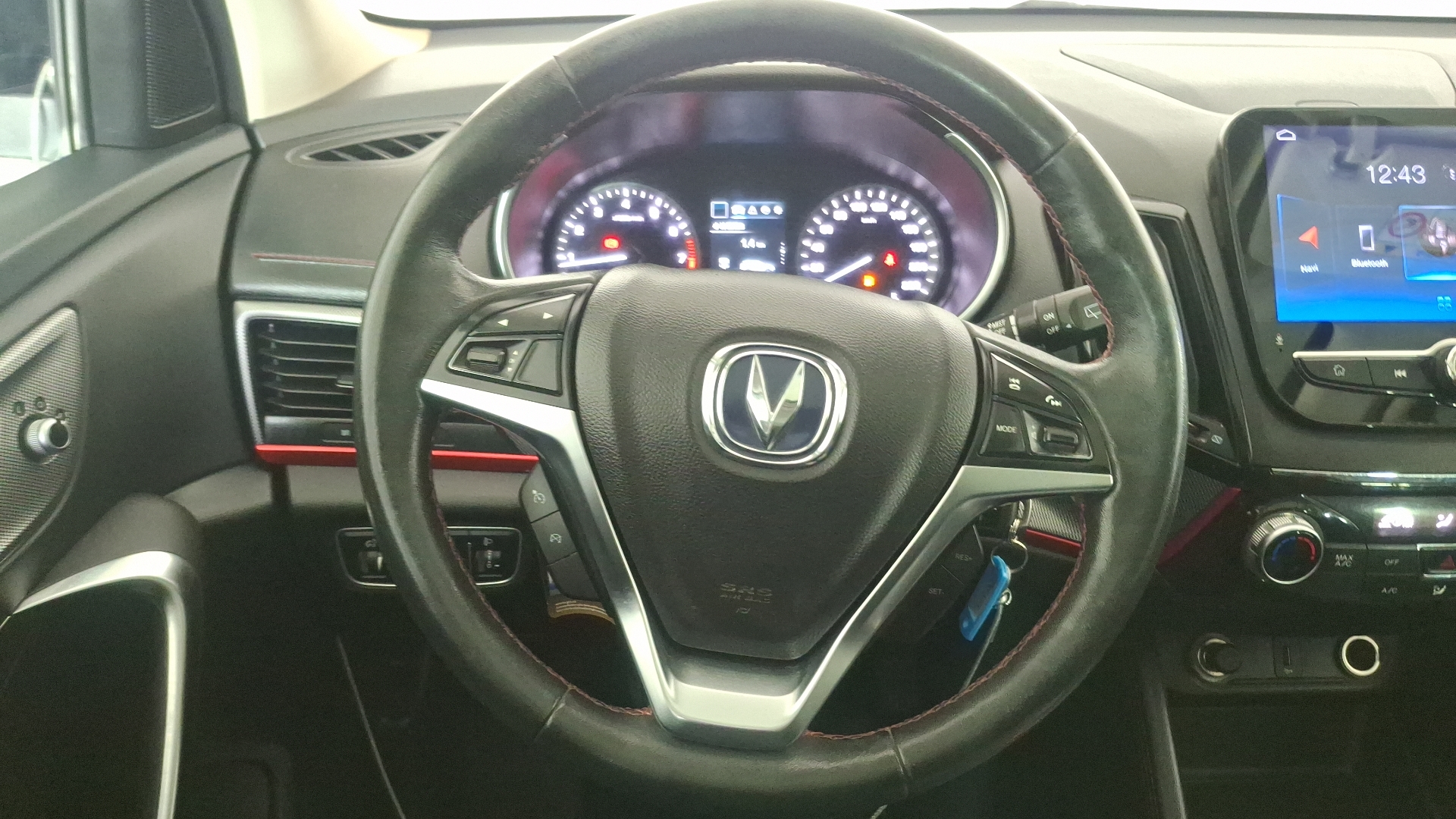 Changan Cs55 — foto 8 de 17
