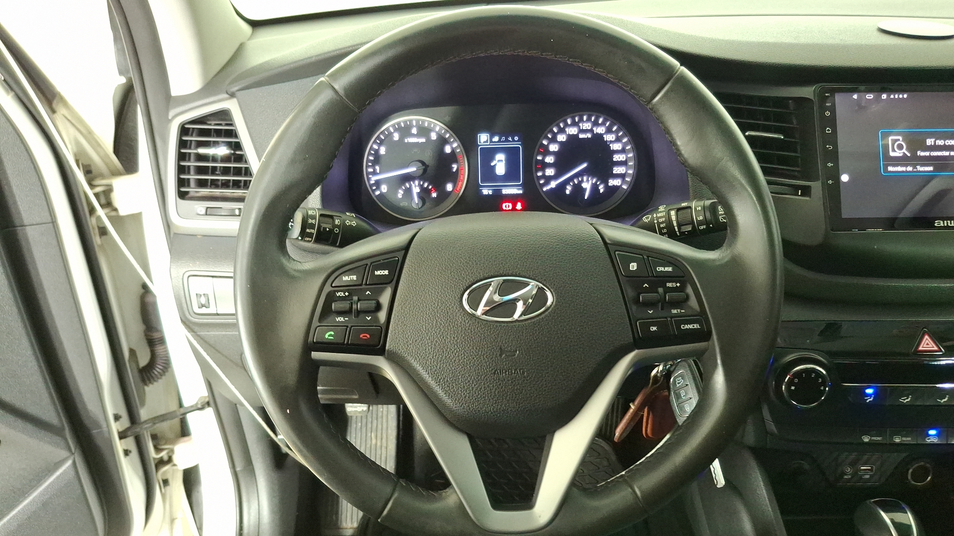 Hyundai Tucson — foto 8 de 16