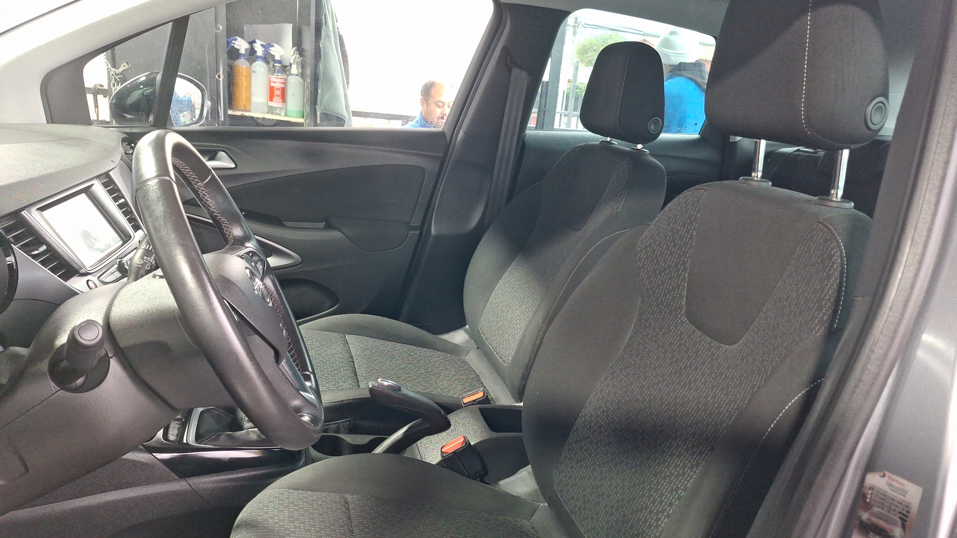 Opel Crossland — foto 14 de 15