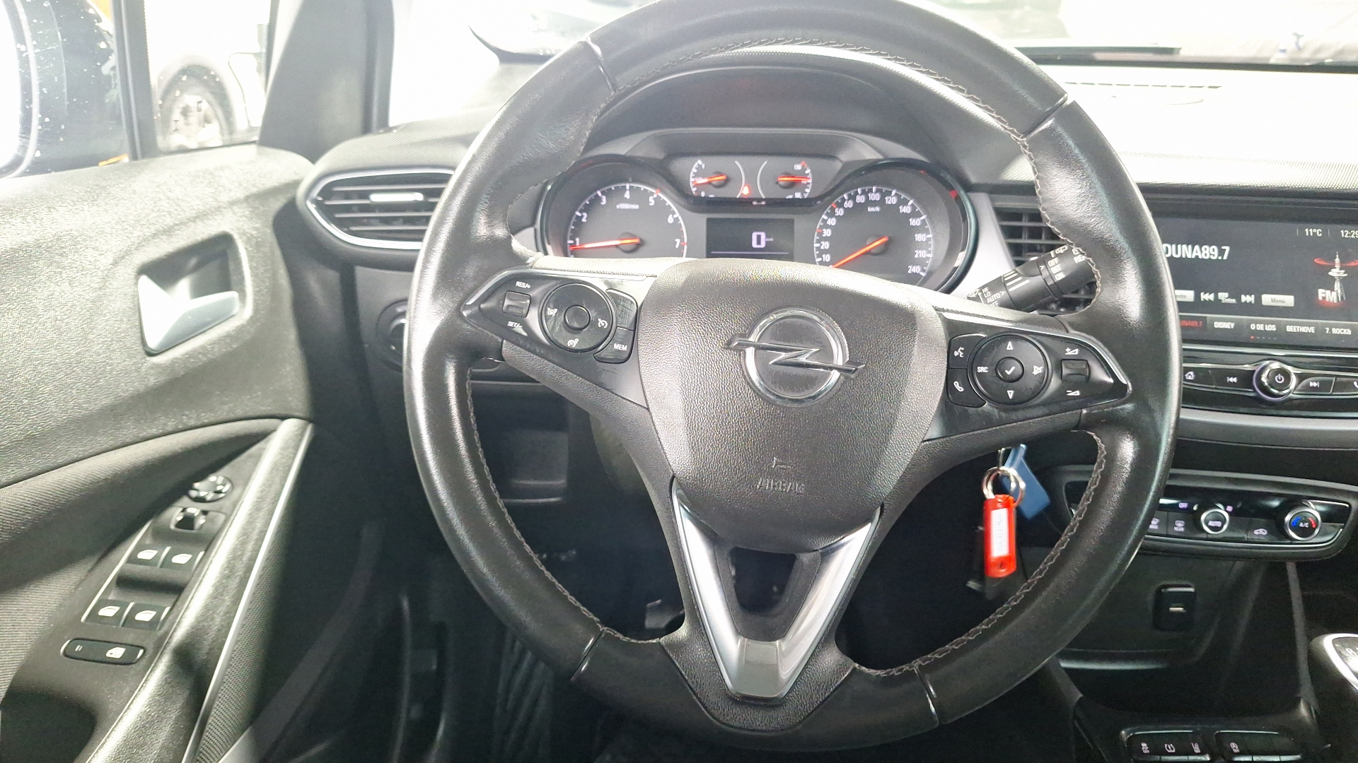 Opel Crossland — foto 8 de 15