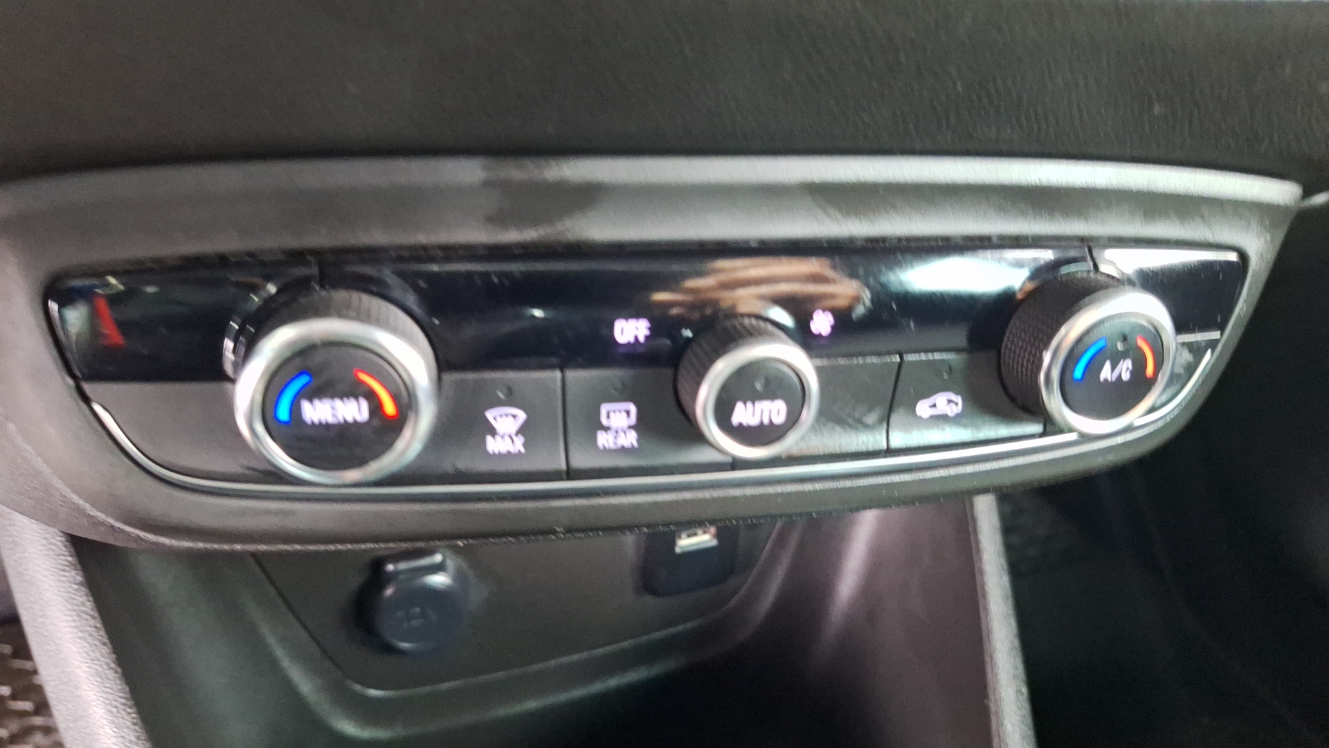 Opel Crossland — foto 15 de 15