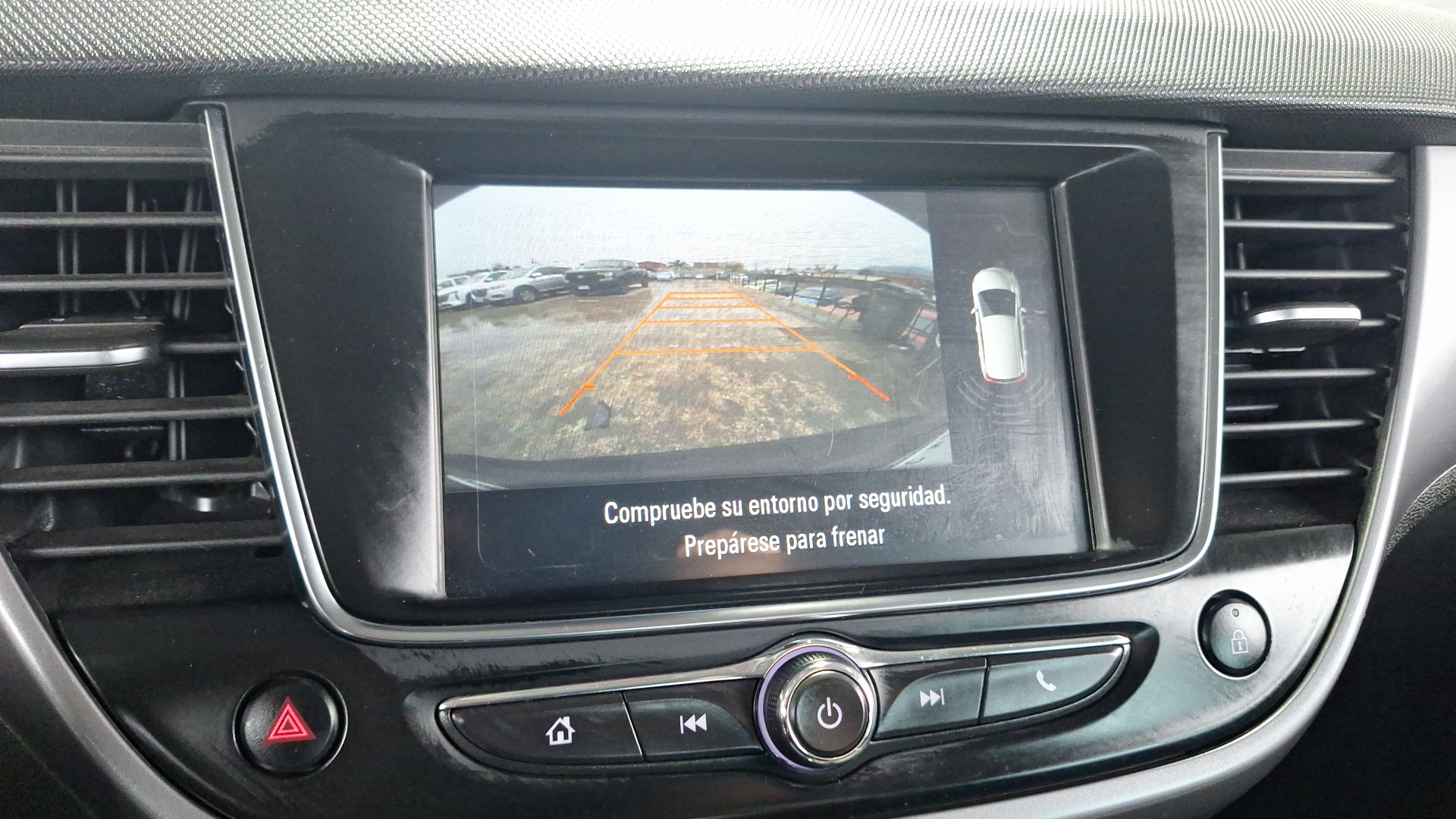 Opel Crossland — foto 12 de 15