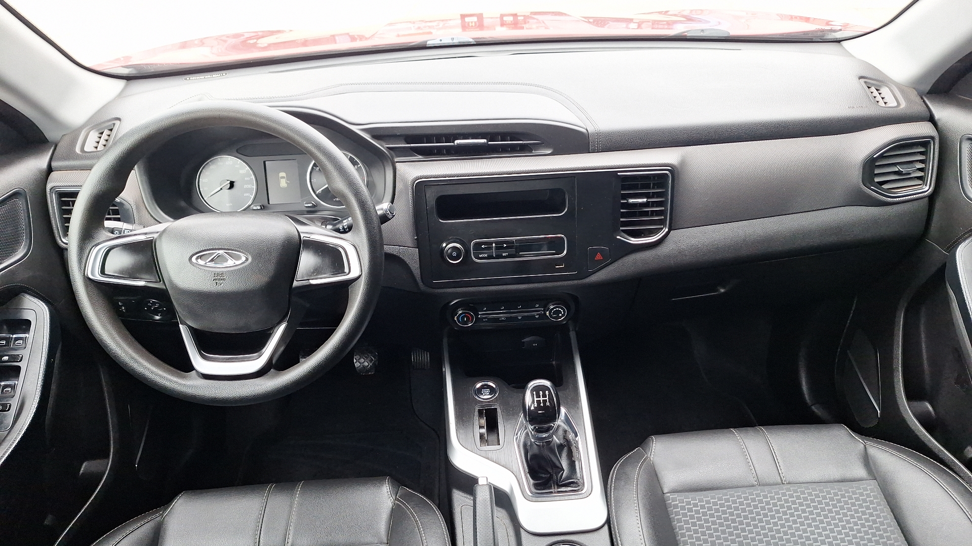 Chery Tiggo 3 — foto 6 de 14