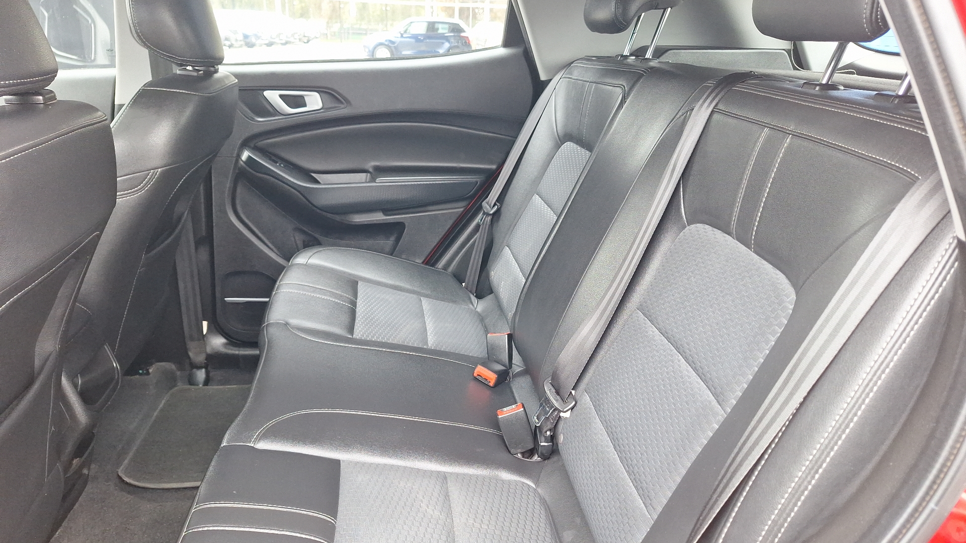 Chery Tiggo 3 — foto 12 de 14