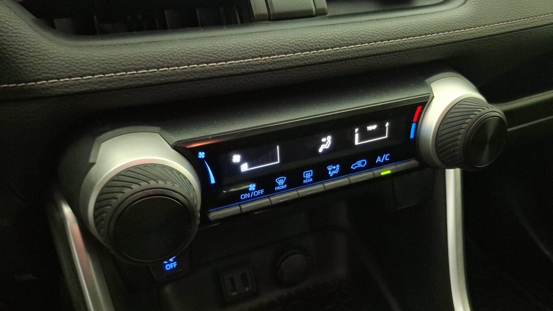 Toyota RAV4 — foto 12 de 13