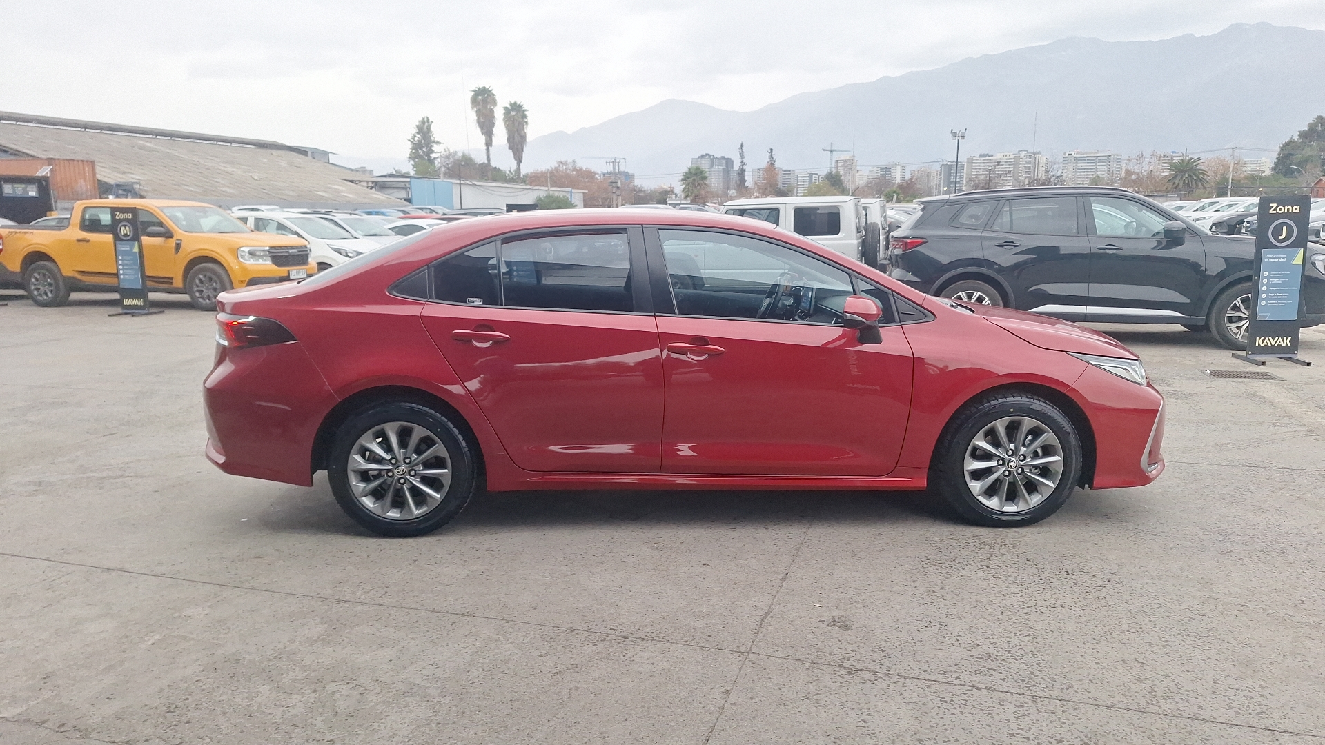 Toyota Corolla — foto 5 de 15