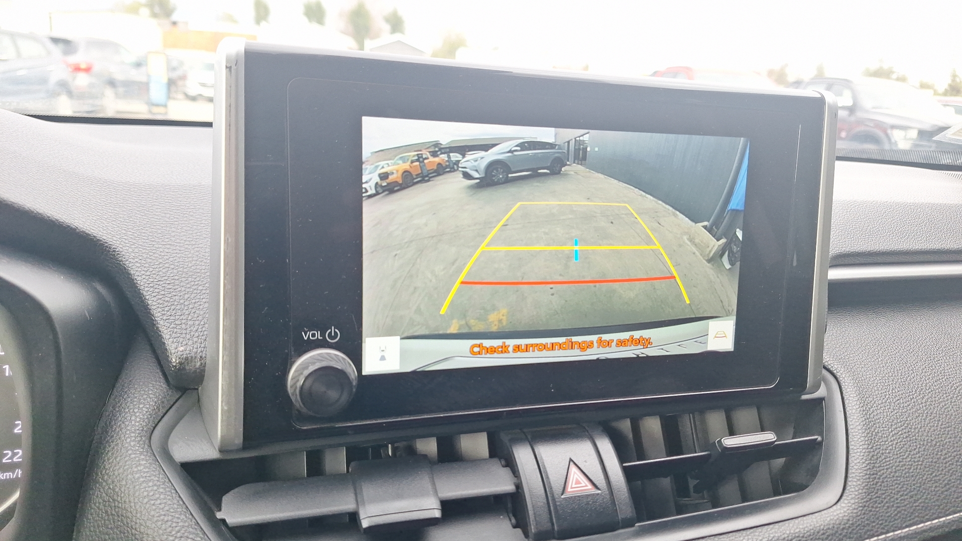 Toyota RAV4 — foto 12 de 15