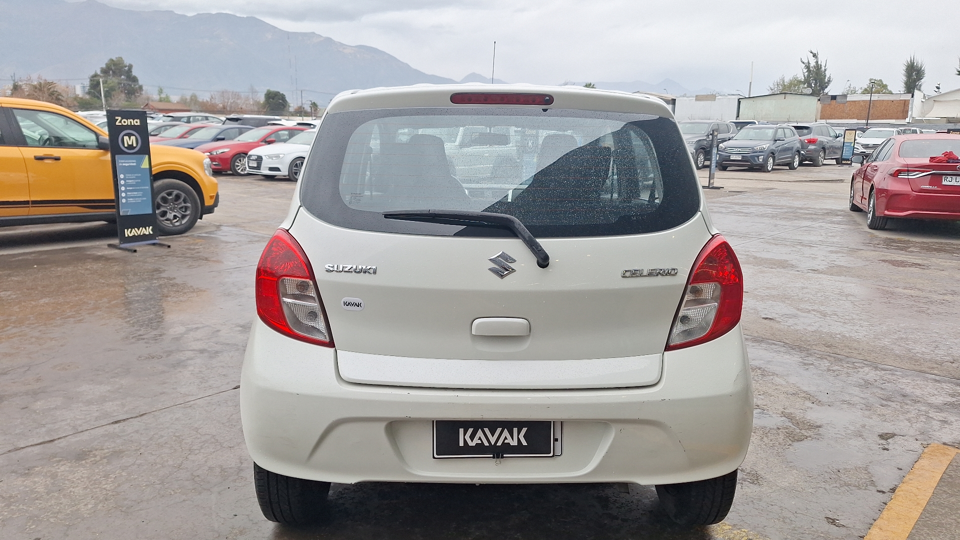Suzuki Celerio — foto 3 de 14
