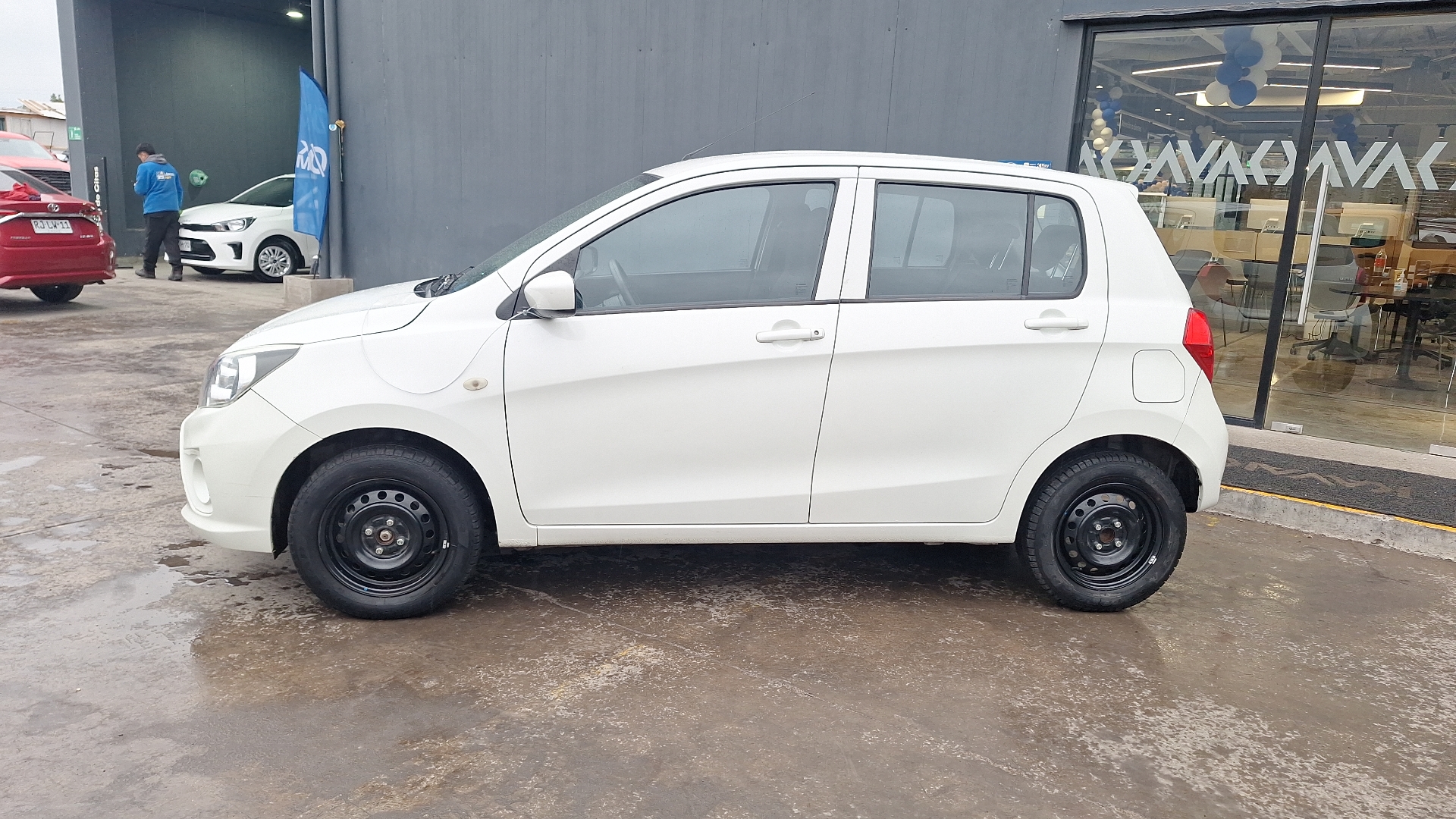 Suzuki Celerio — foto 2 de 14