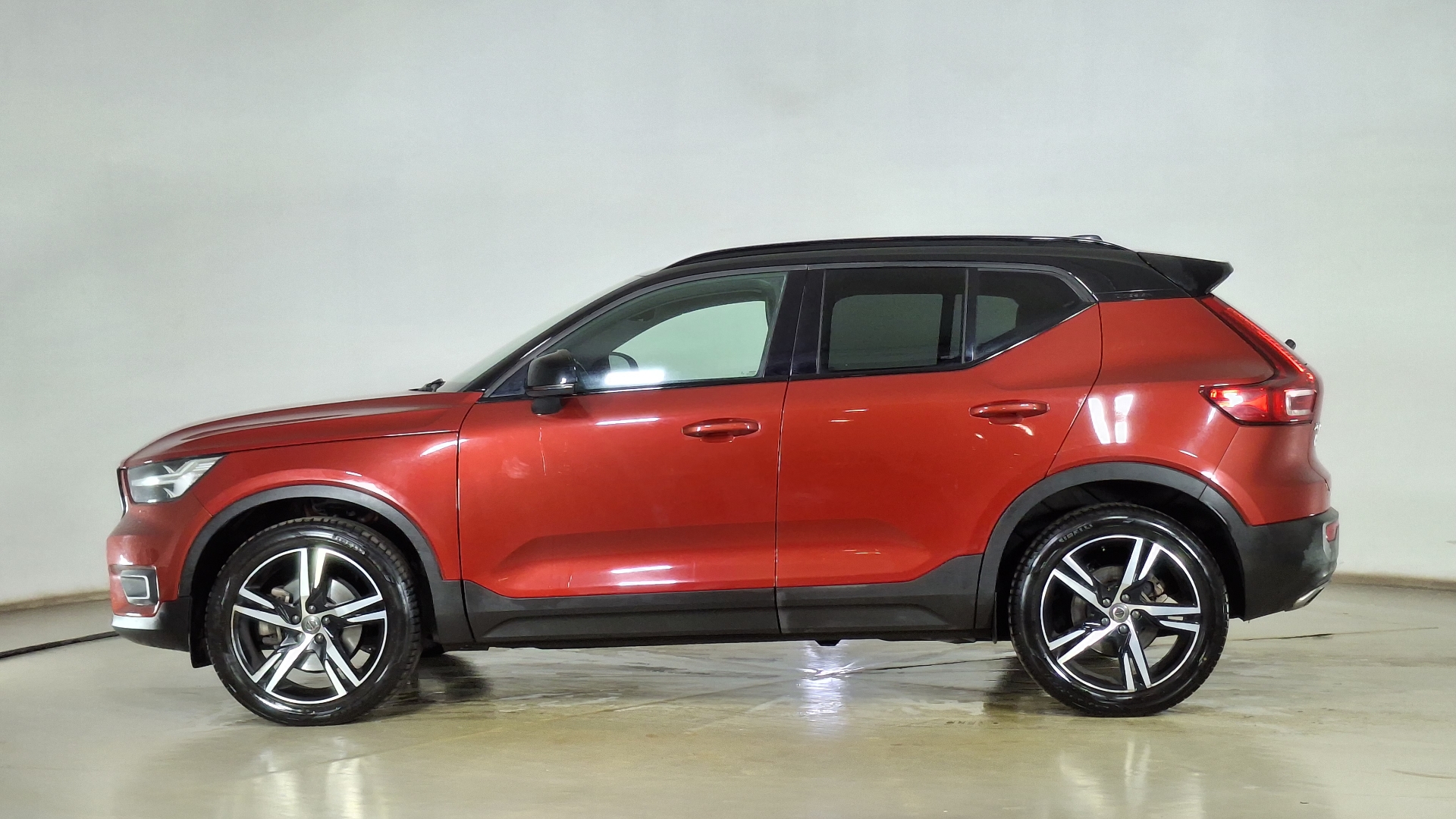 Volvo XC40 — foto 7 de 16