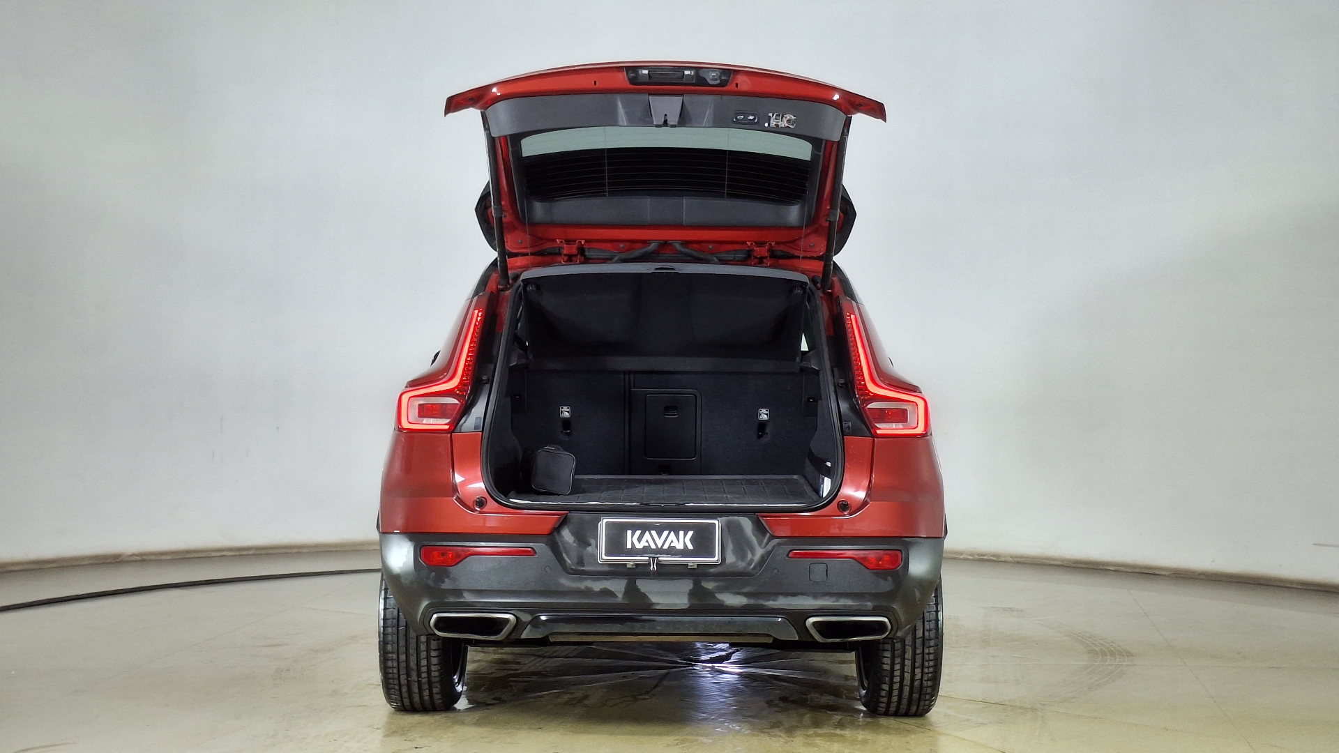 Volvo XC40 — foto 6 de 16