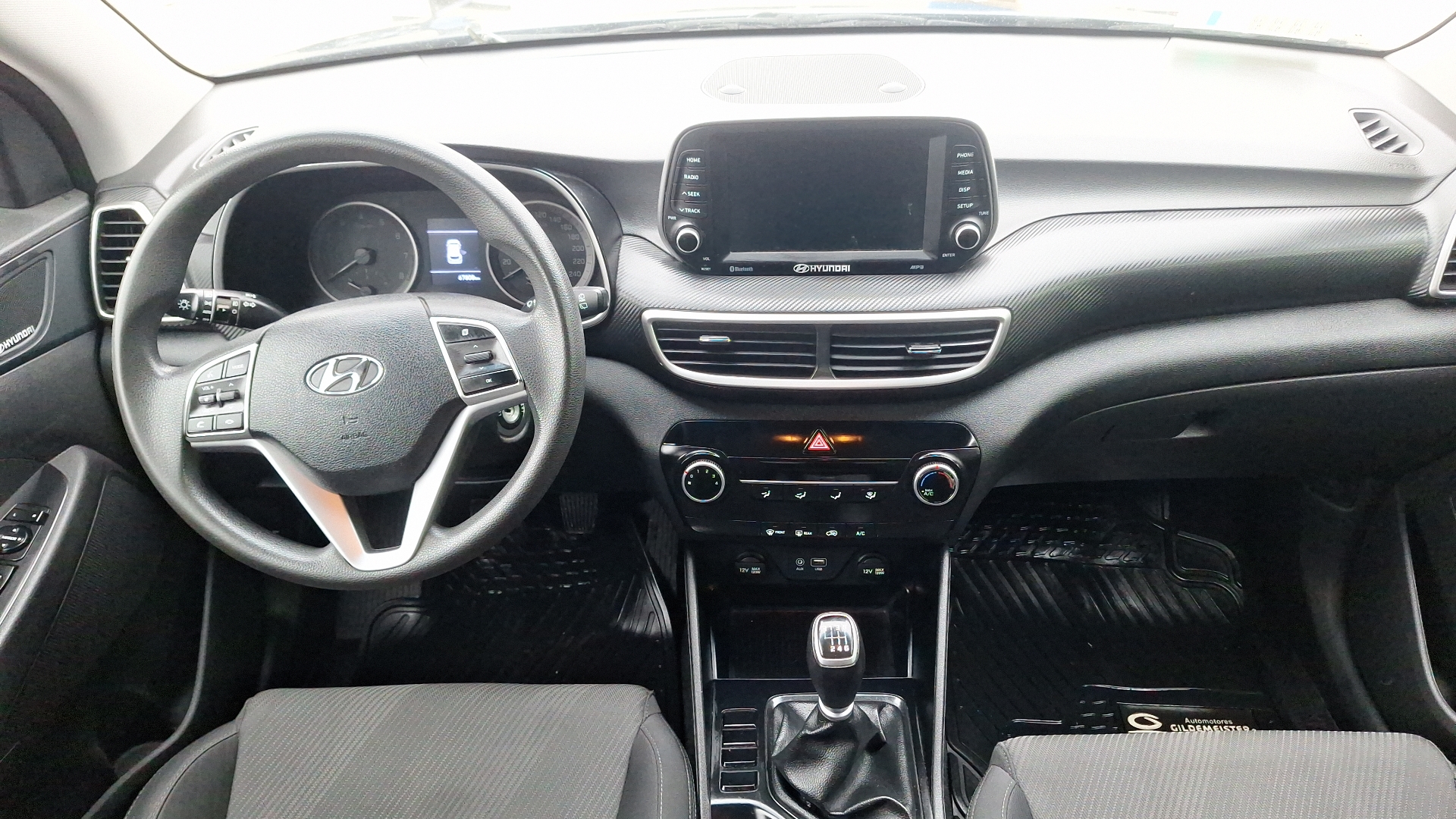 Hyundai Tucson — foto 6 de 15