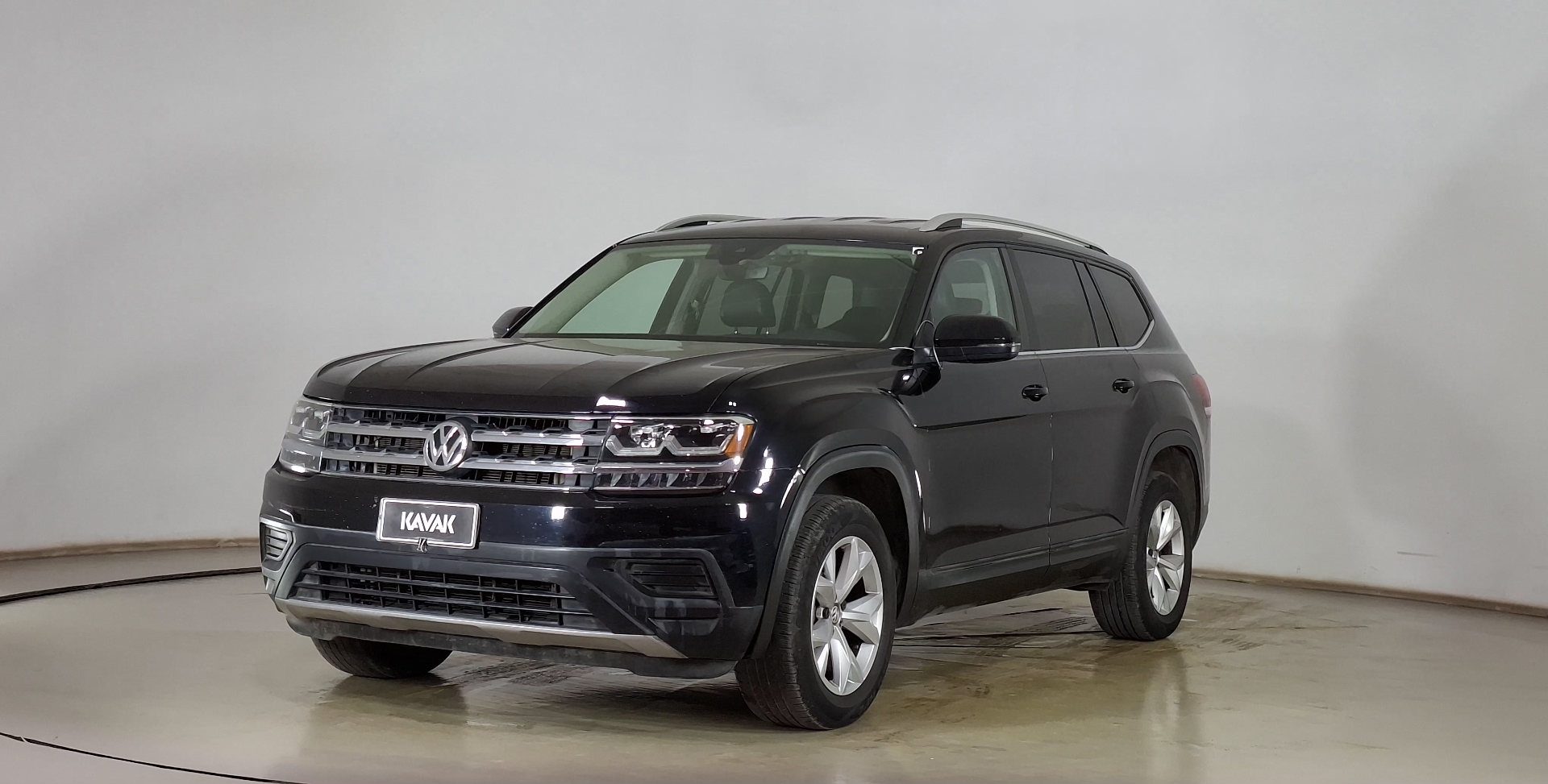 Volkswagen Atlas — foto 1 de 17