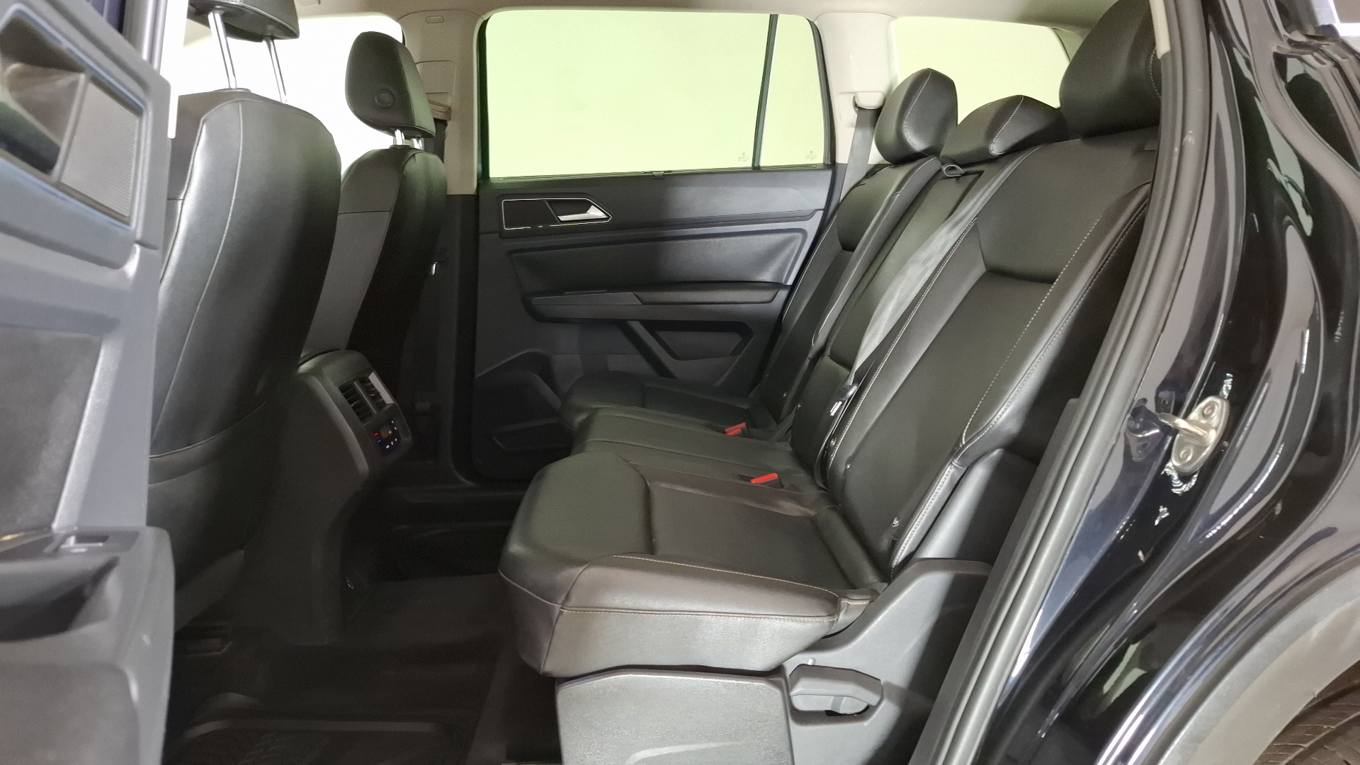 Volkswagen Atlas — foto 14 de 17