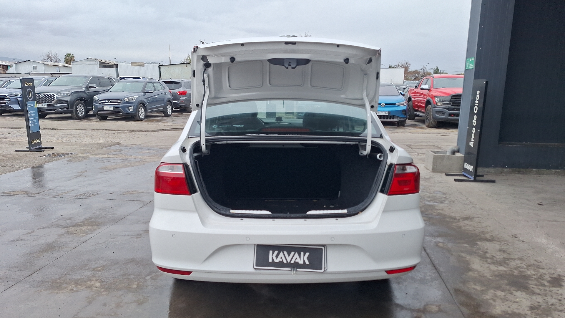 Volkswagen Voyage — foto 4 de 14