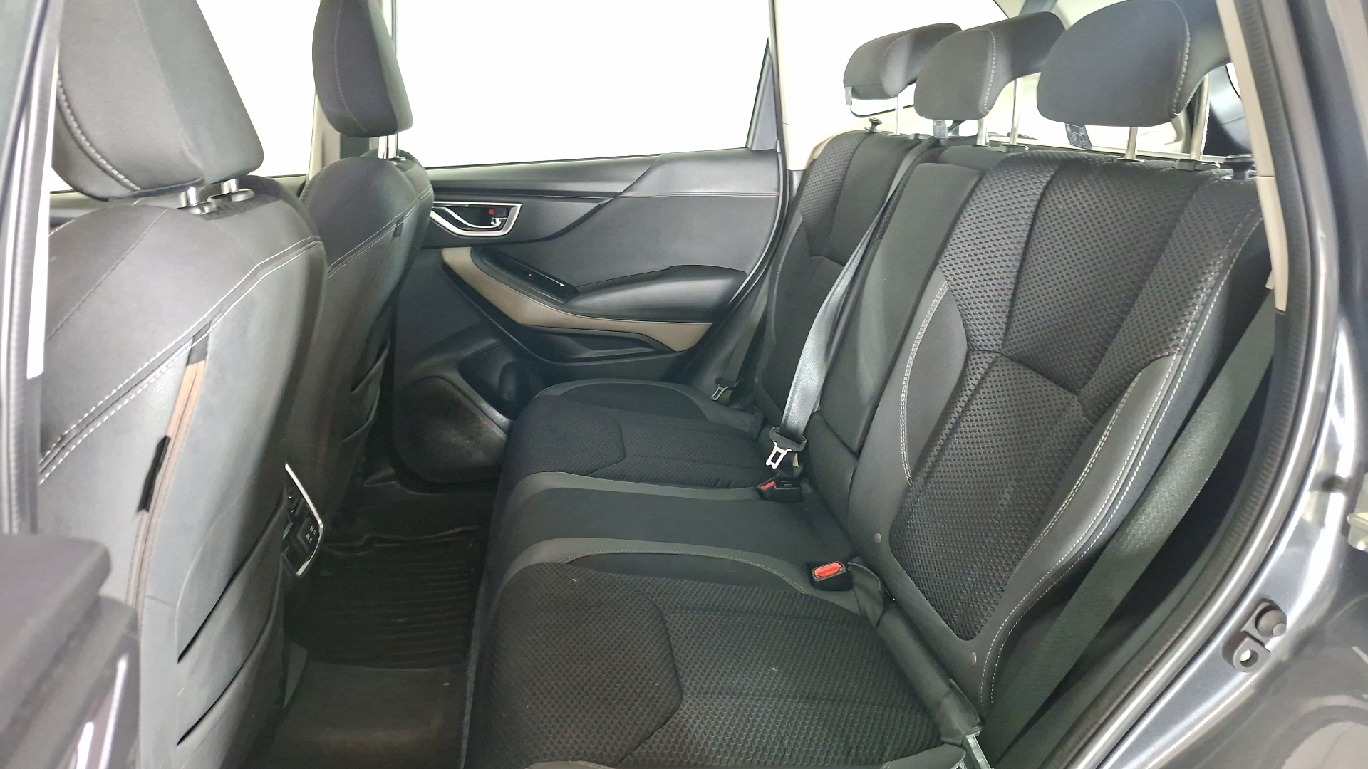 Subaru Forester — foto 14 de 16