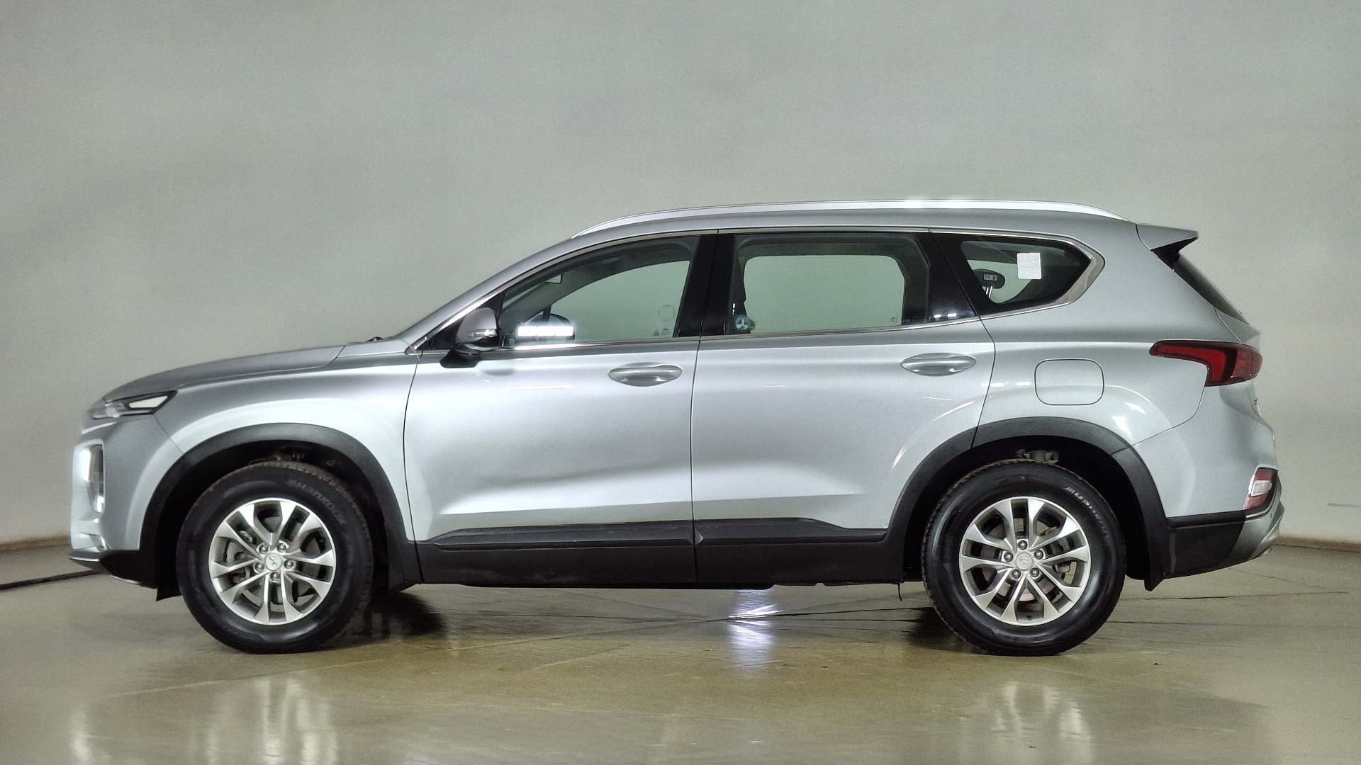 Hyundai Santa Fe — foto 7 de 16