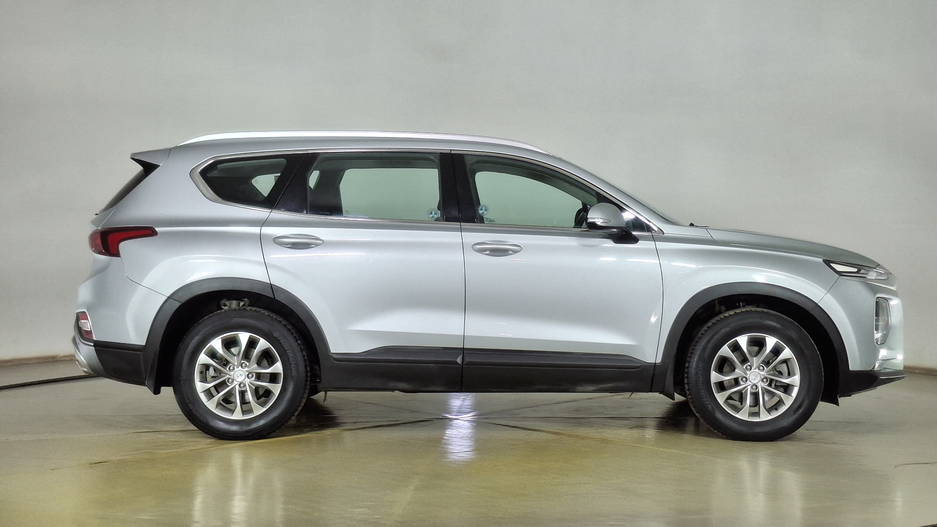 Hyundai Santa Fe — foto 4 de 16