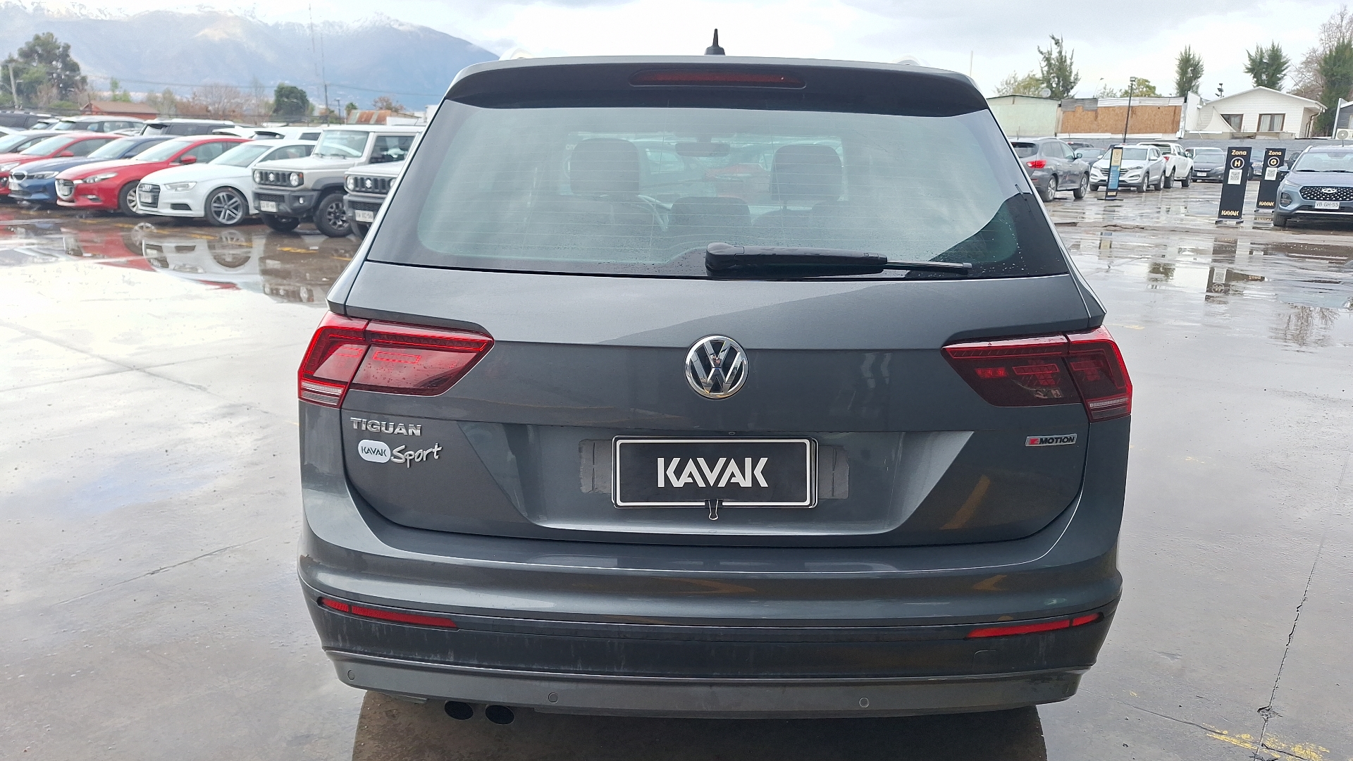 Volkswagen Tiguan — foto 3 de 16