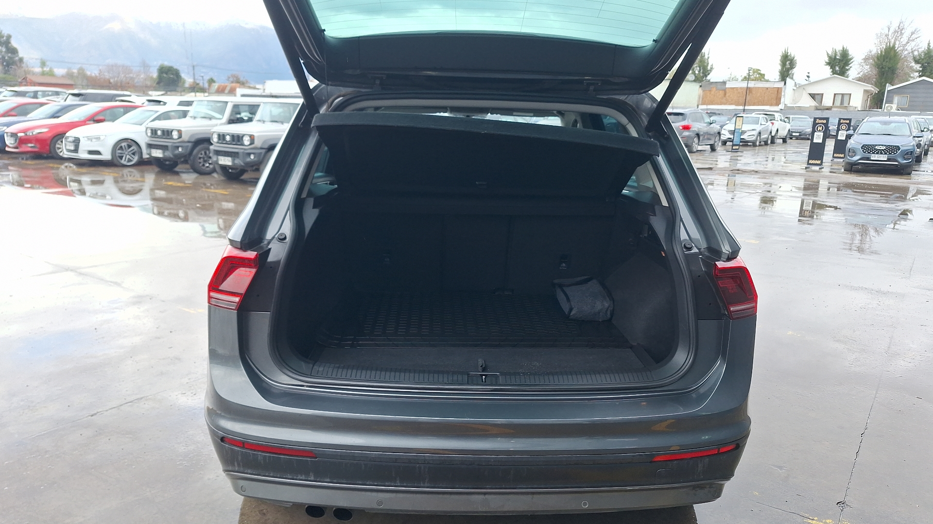 Volkswagen Tiguan — foto 4 de 16