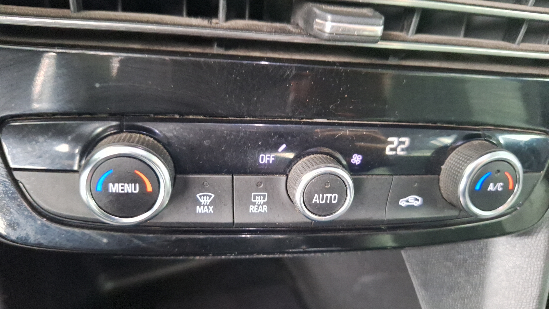 Opel Mokka — foto 15 de 15