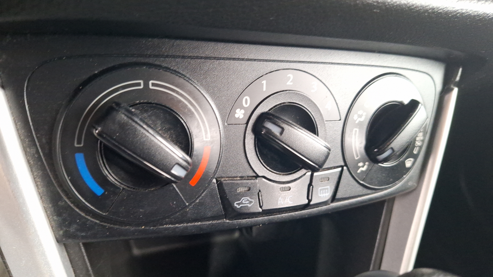 Suzuki S-Cross — foto 14 de 14