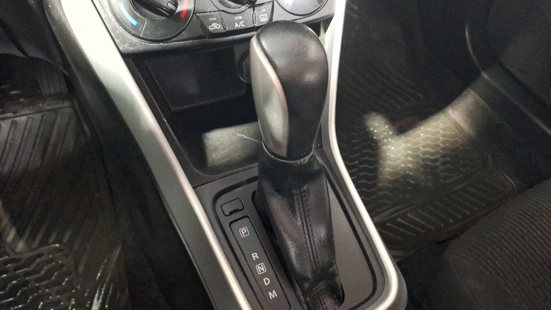 Suzuki S-Cross — foto 11 de 14
