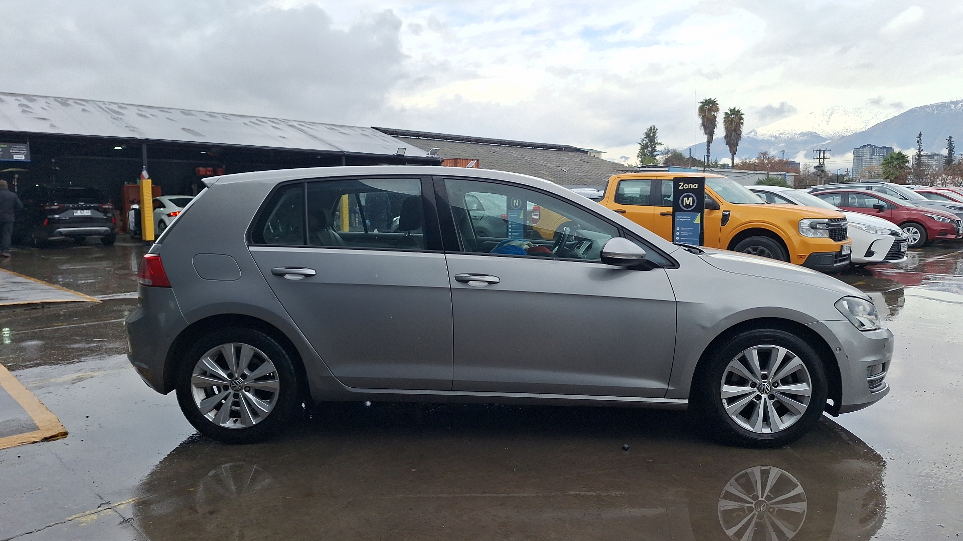 Volkswagen Golf — foto 5 de 14