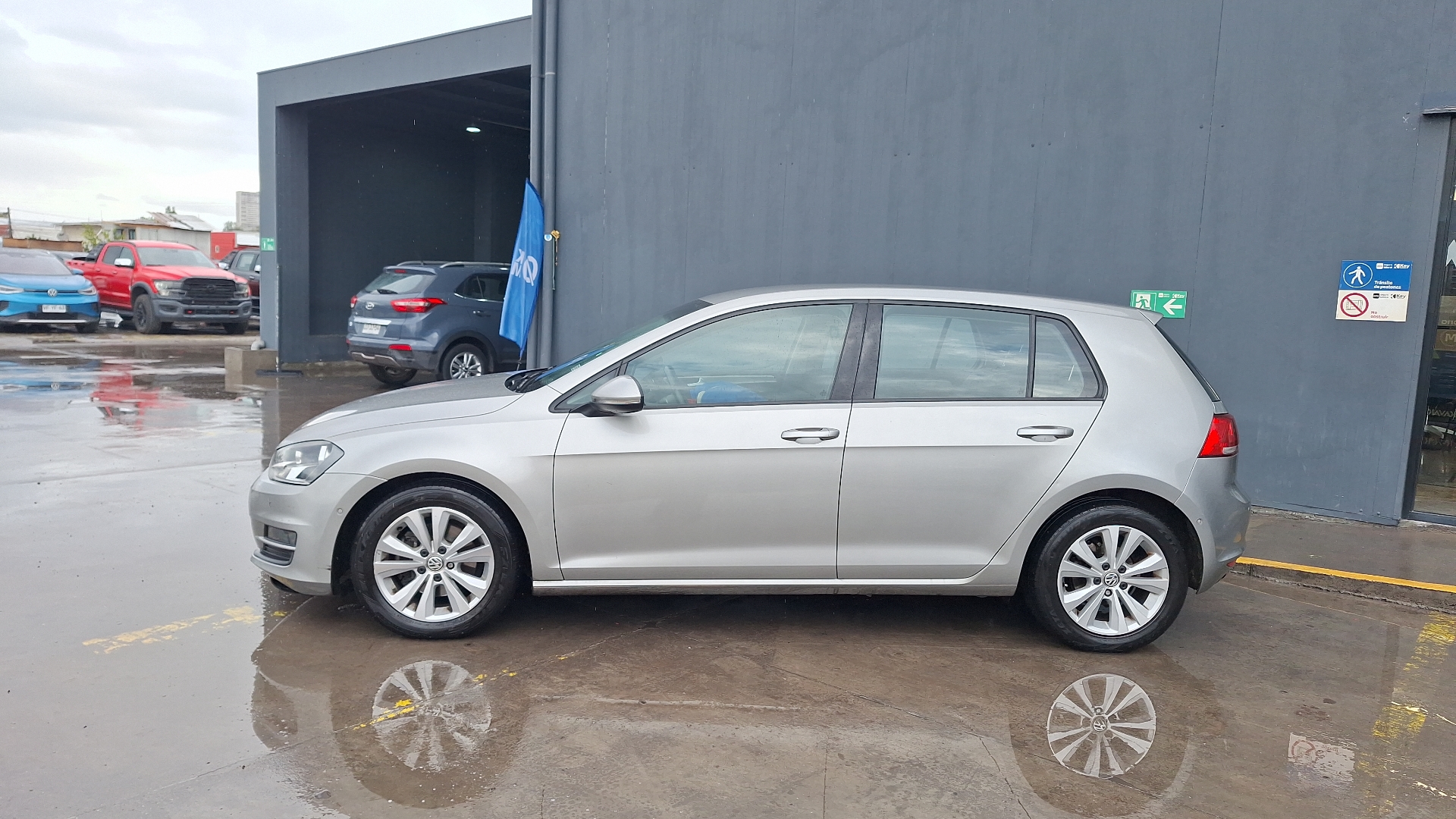 Volkswagen Golf — foto 2 de 14