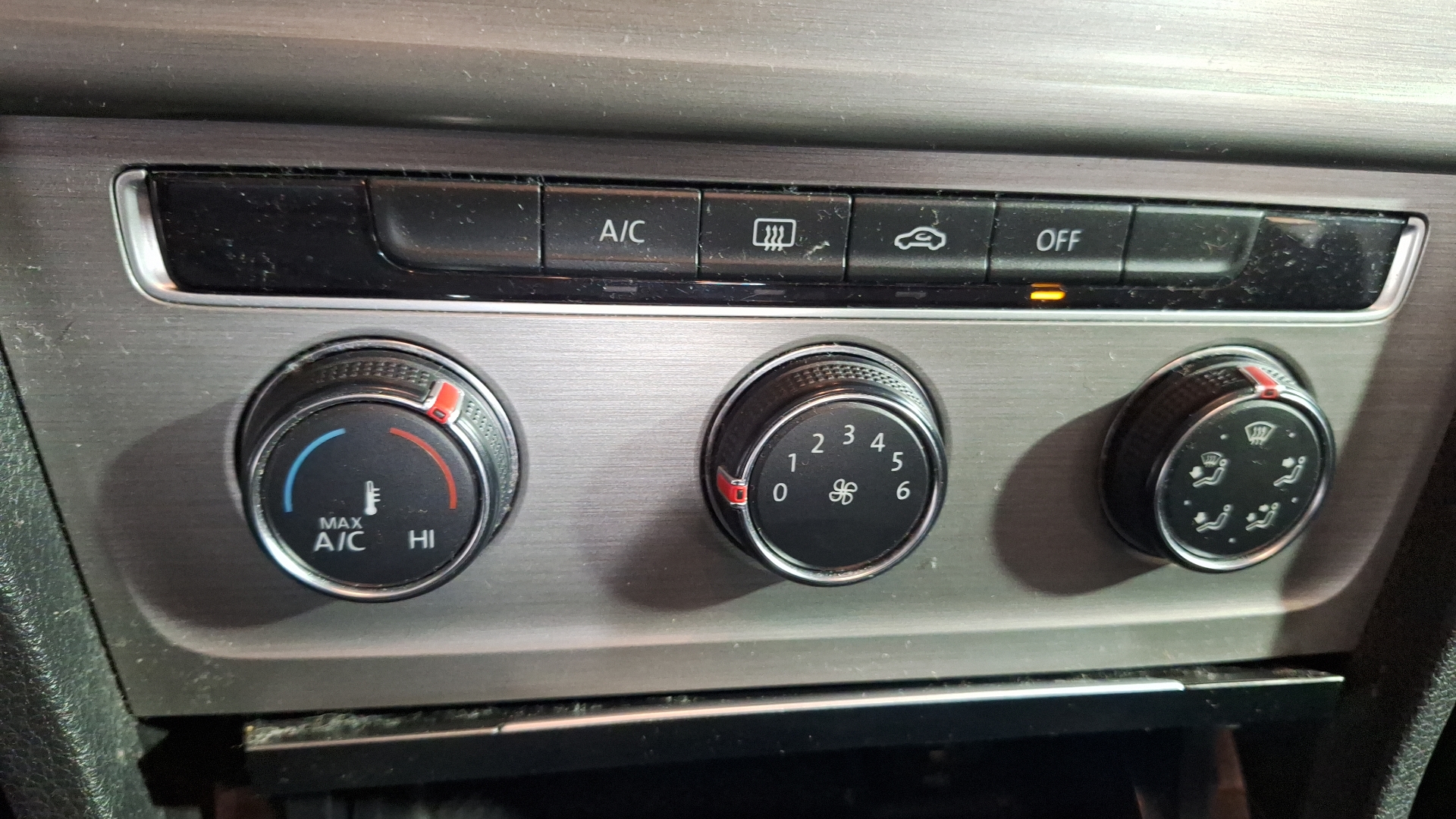 Volkswagen Golf — foto 14 de 14
