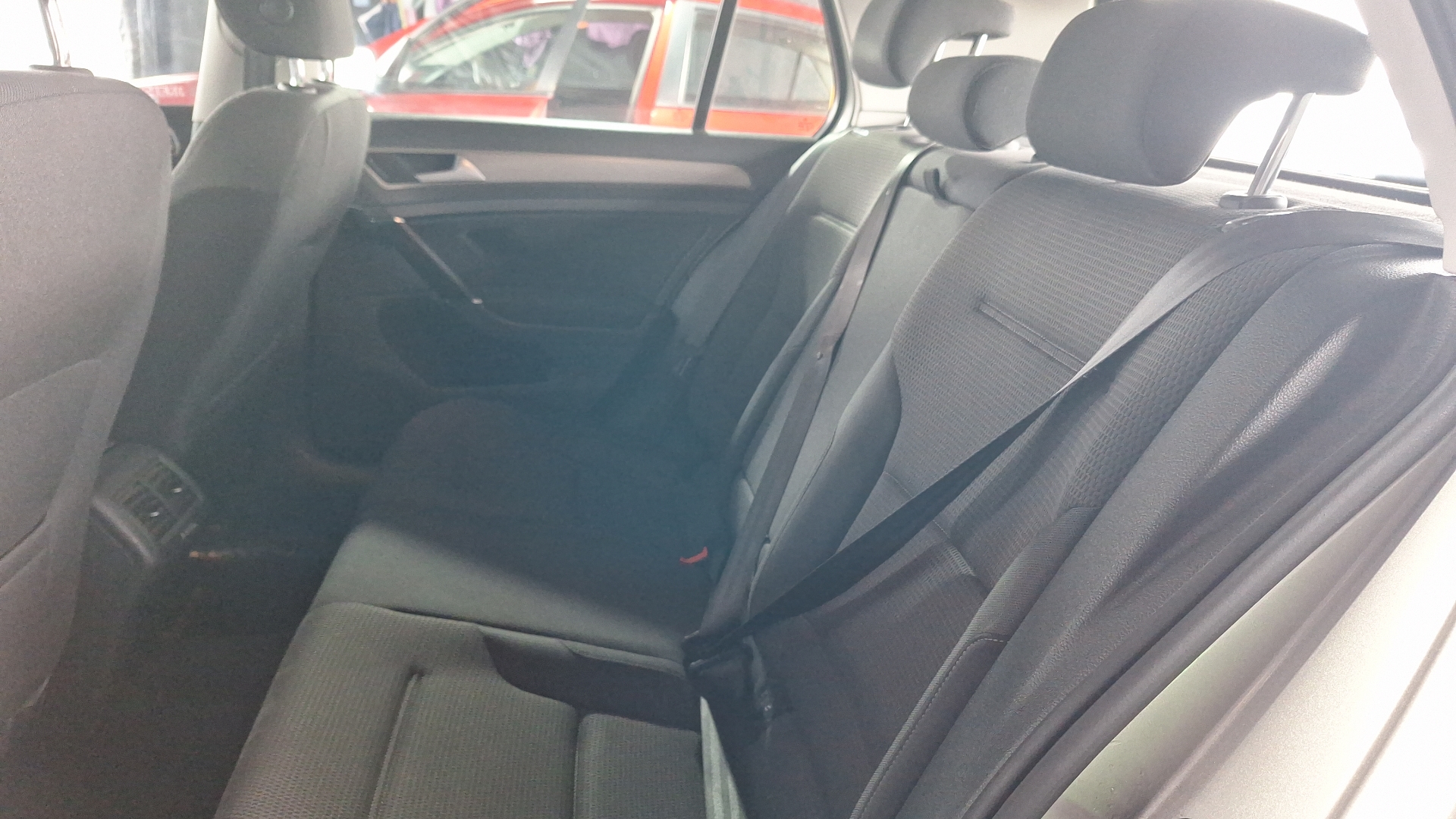 Volkswagen Golf — foto 12 de 14