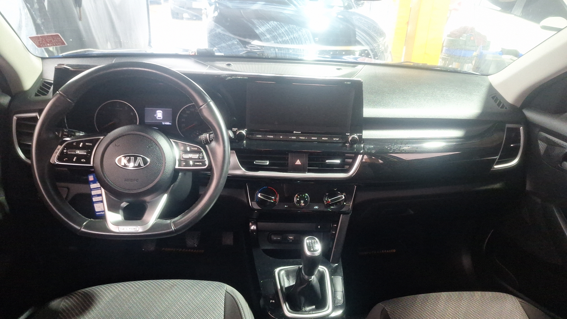 KIA Seltos — foto 6 de 15