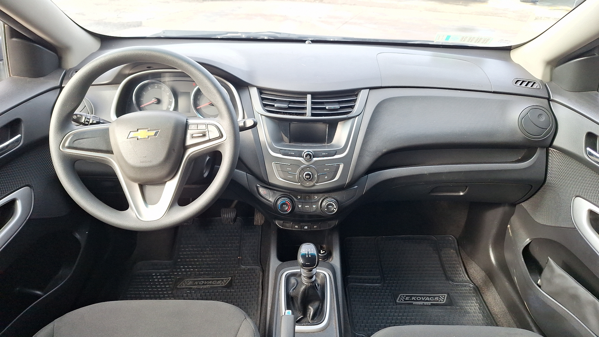 Chevrolet Sail — foto 6 de 14